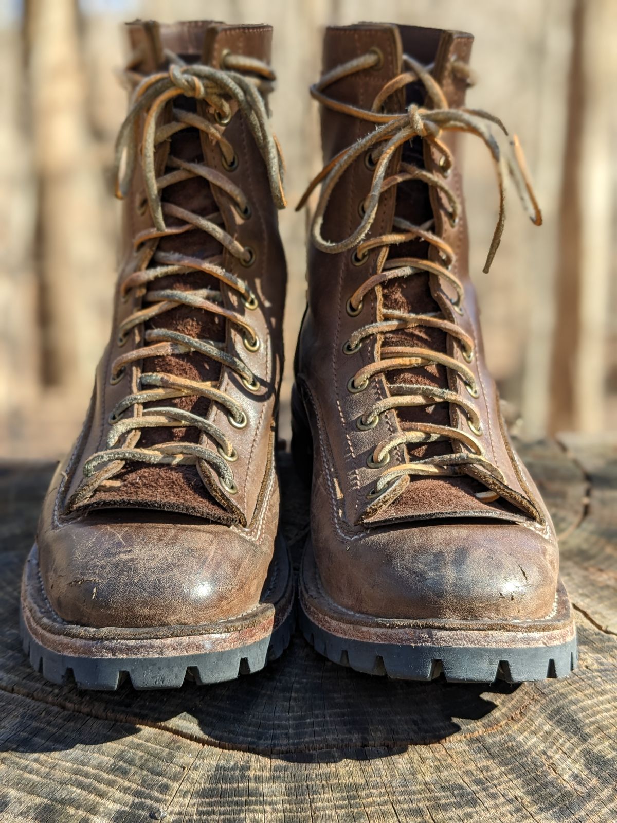 Photo by dreadnatty08 on February 4, 2023 of the Willie's Handmade Boots V3 Workboot in Horween Natural Rowdy.