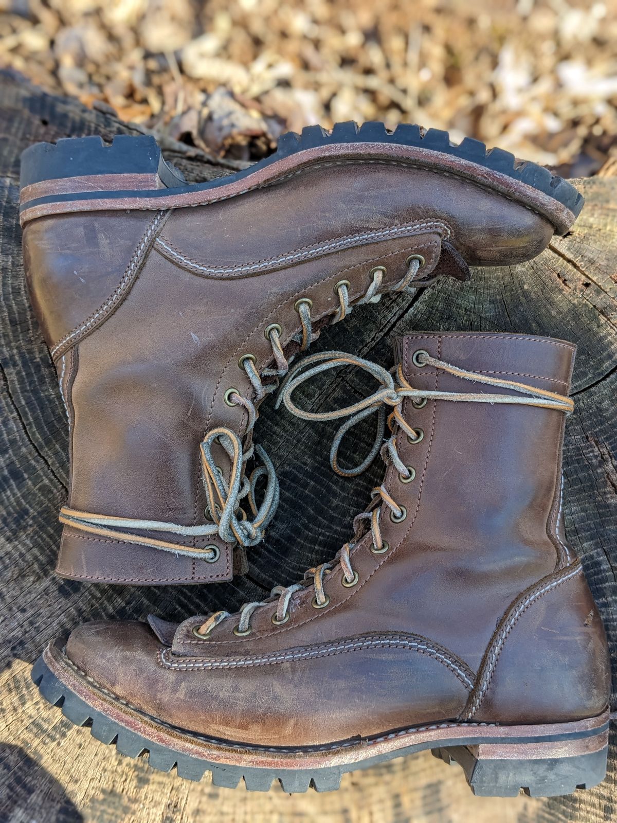 Photo by dreadnatty08 on February 4, 2023 of the Willie's Handmade Boots V3 Workboot in Horween Natural Rowdy.