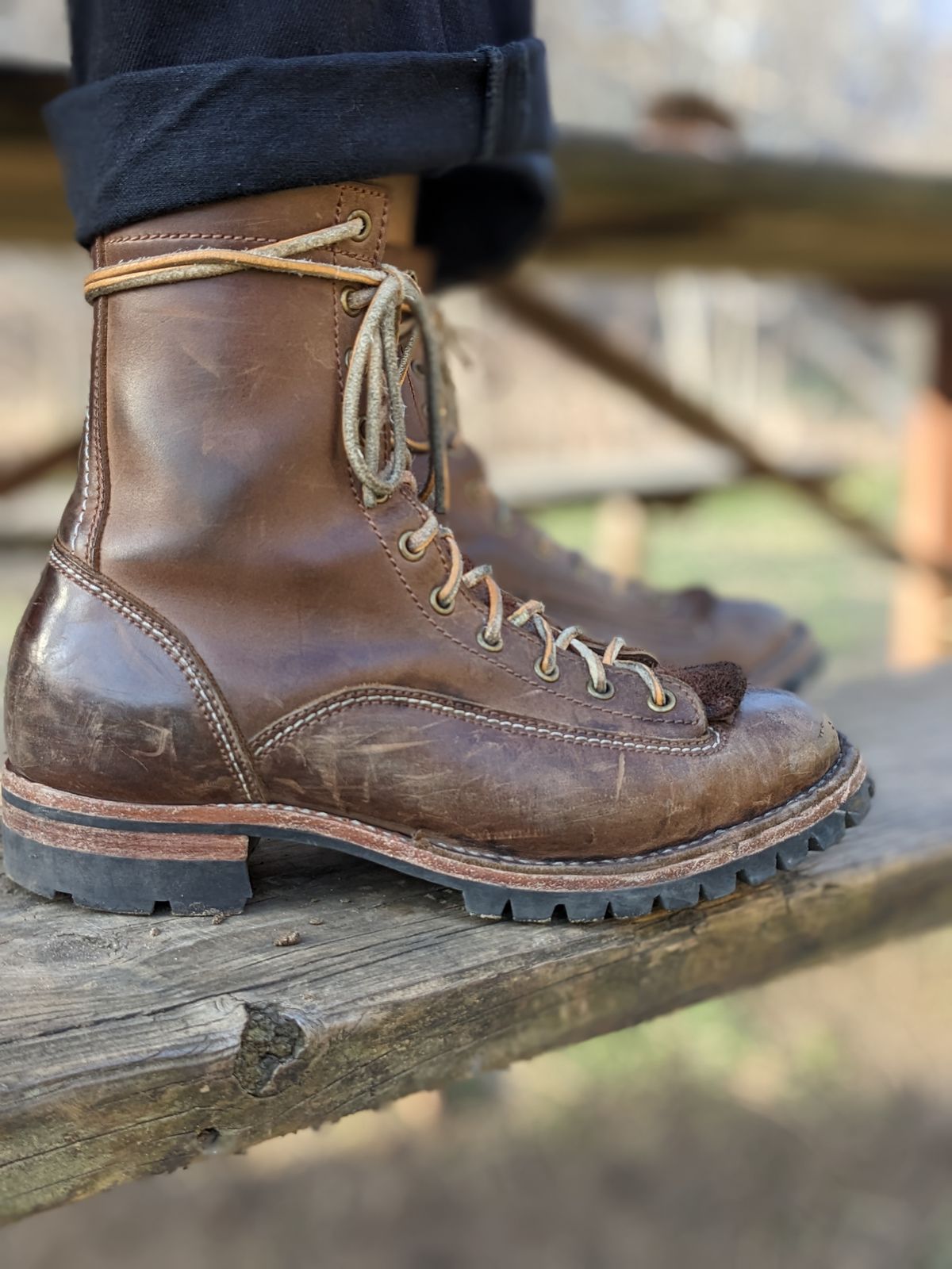 Photo by dreadnatty08 on March 1, 2023 of the Willie's Handmade Boots V3 Workboot in Horween Natural Rowdy.