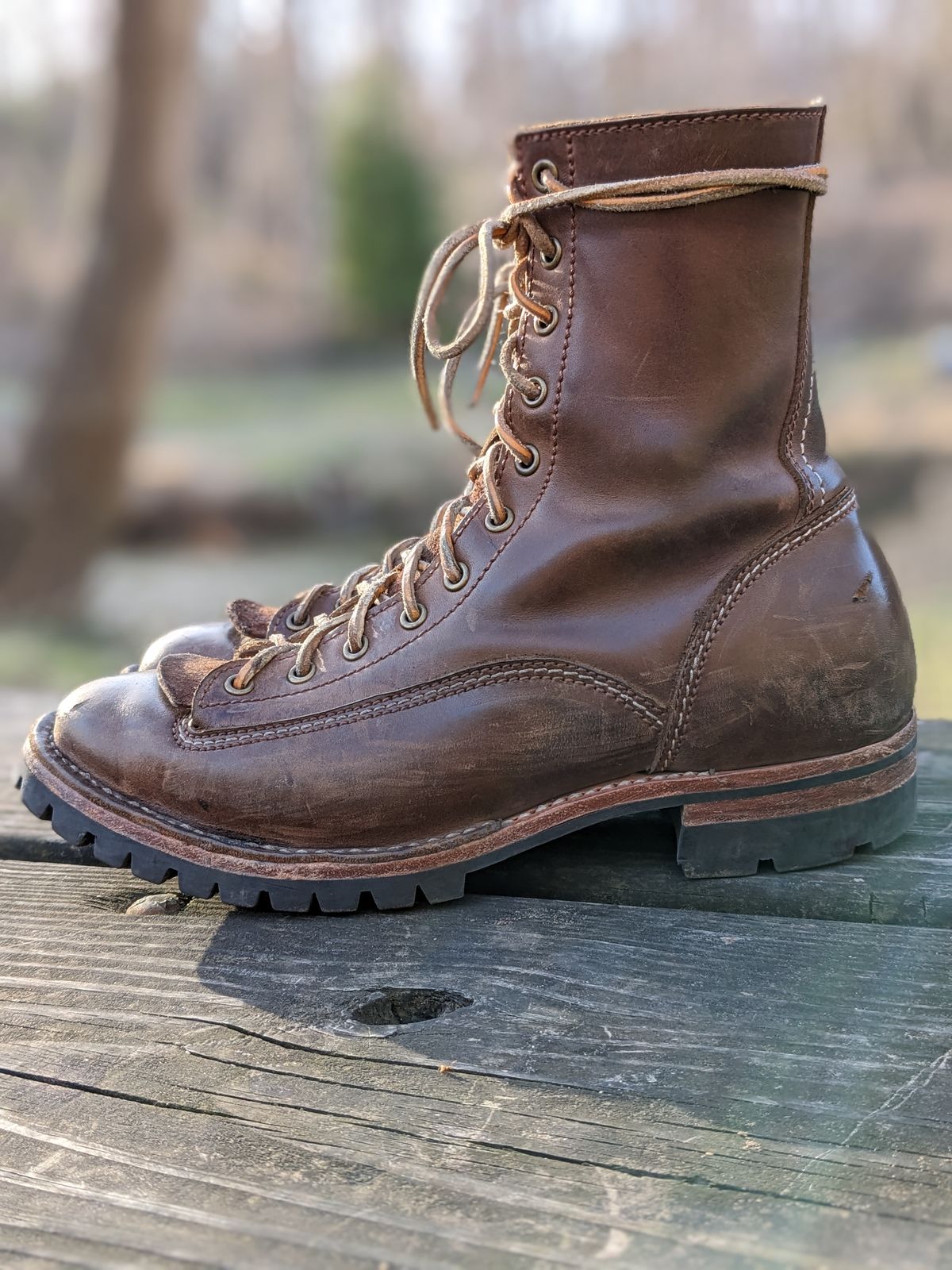 Photo by dreadnatty08 on March 1, 2023 of the Willie's Handmade Boots V3 Workboot in Horween Natural Rowdy.