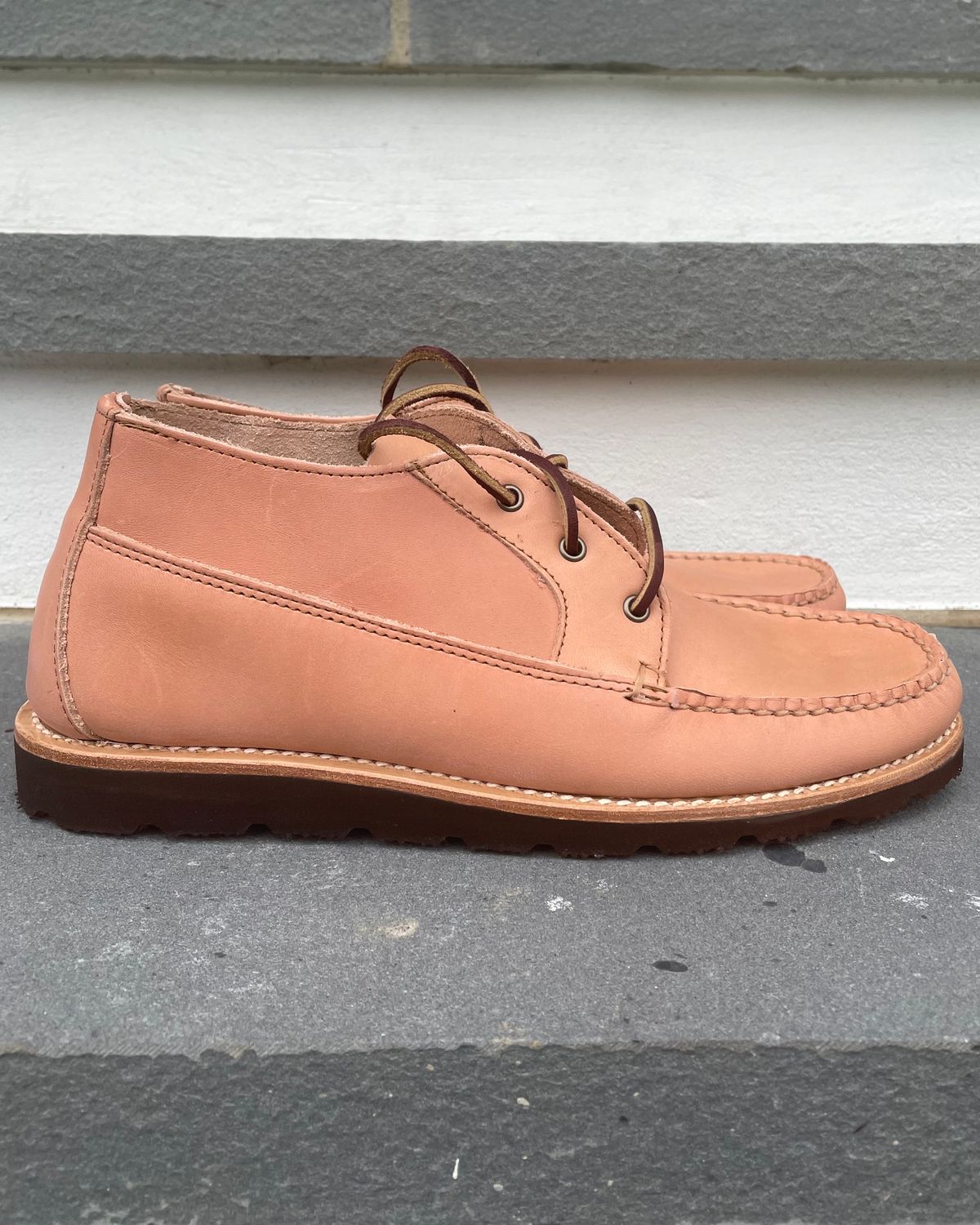 Photo by JP_18 on October 6, 2022 of the Rancourt & Co. Acadia Chukka Redux in Horween Natural Essex.