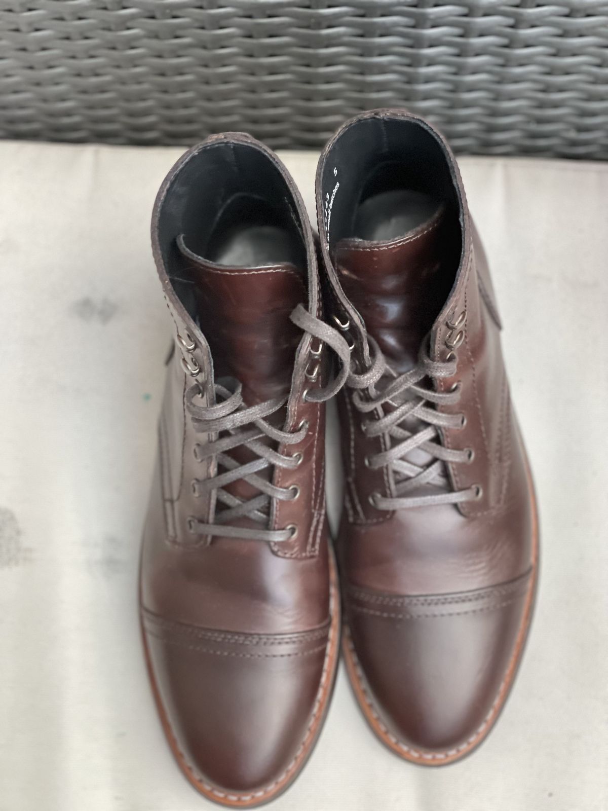 Photo by JP_18 on November 1, 2021 of the Thursday Captain in Horween Brown Chromexcel.