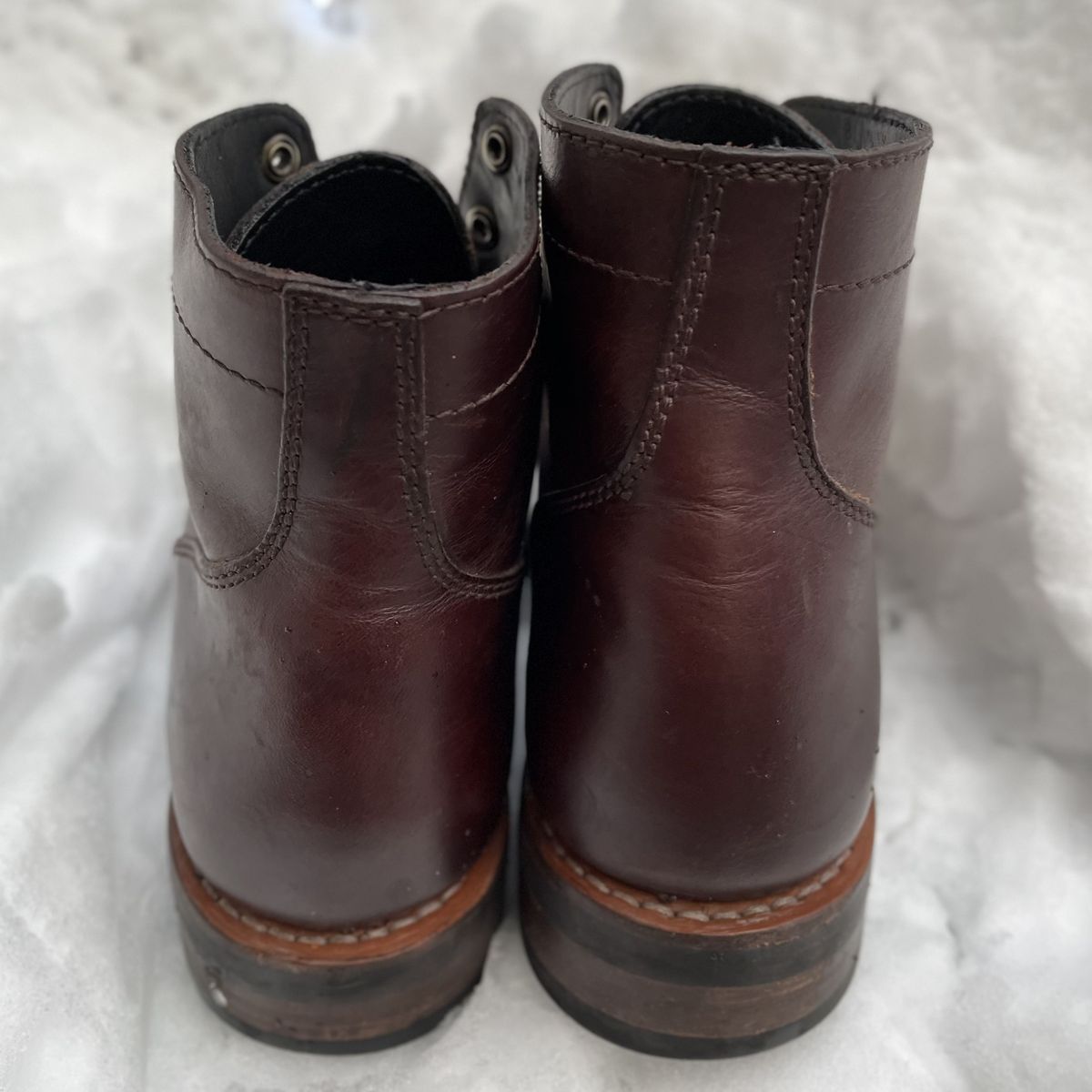 Photo by JP_18 on January 5, 2022 of the Thursday Captain in Horween Brown Chromexcel.