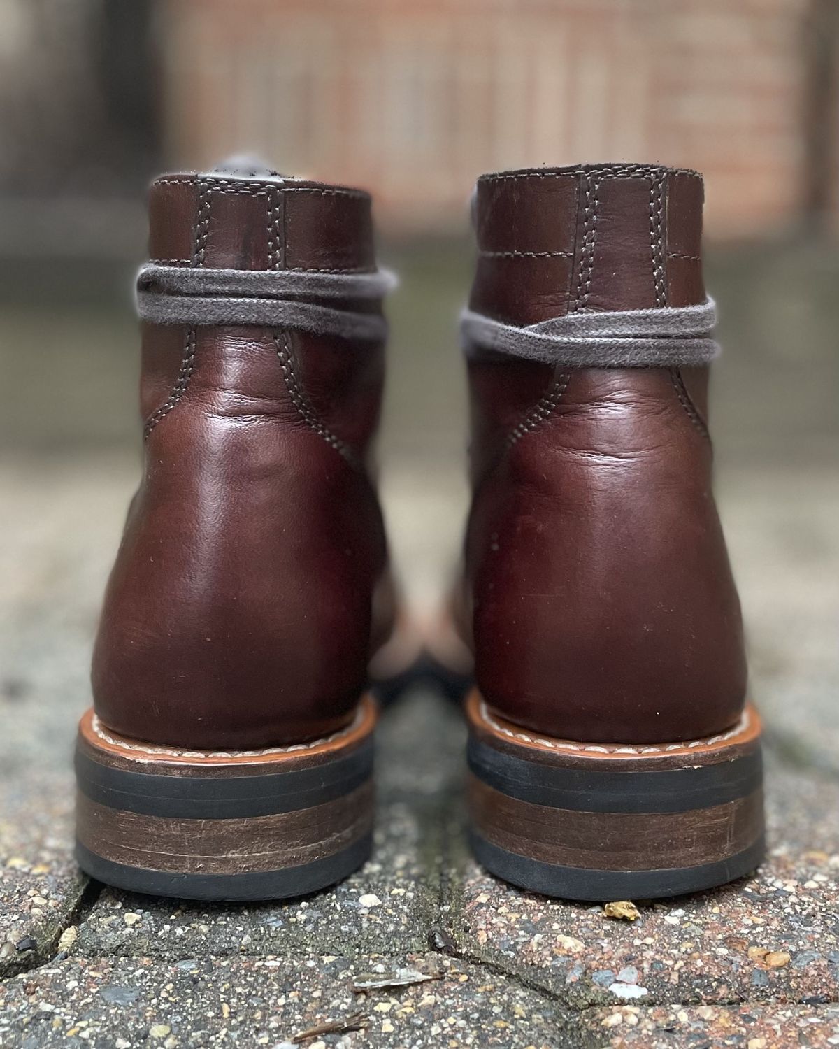 Photo by JP_18 on April 5, 2022 of the Thursday Captain in Horween Brown Chromexcel.