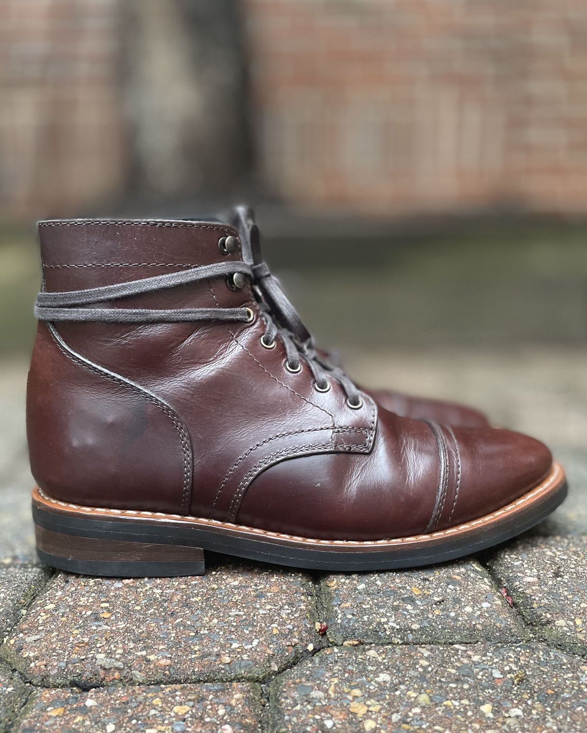 Photo by JP_18 on April 5, 2022 of the Thursday Captain in Horween Brown Chromexcel.