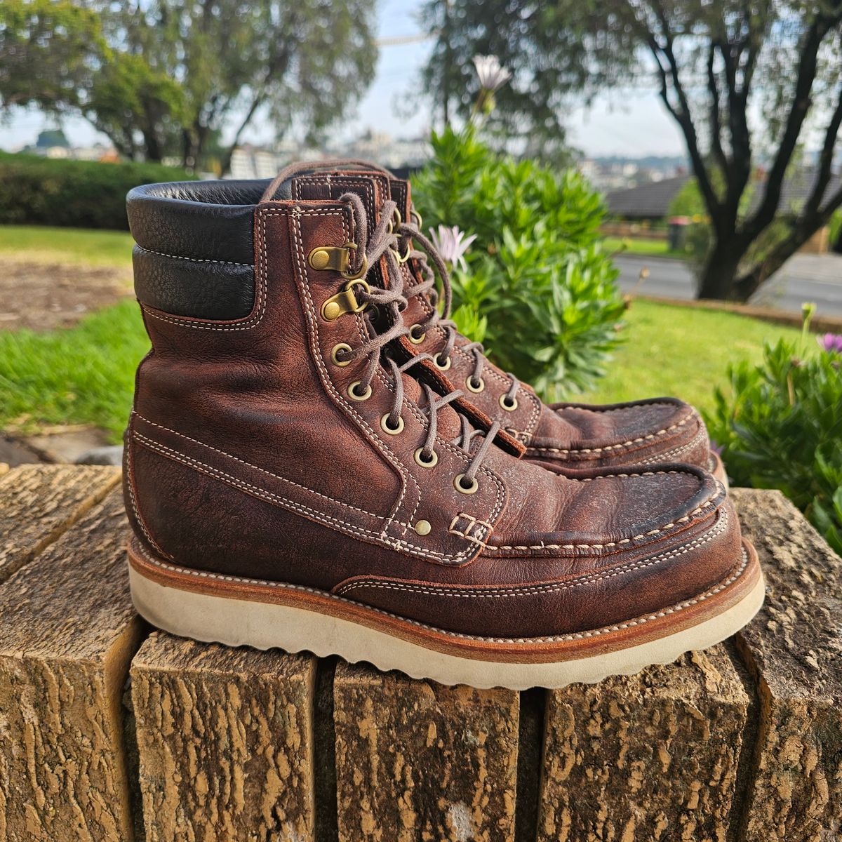 Photo by ajsoo on March 2, 2023 of the Grant Stone Field Boot in C.F. Stead Dark Burgundy Classic Kudu.