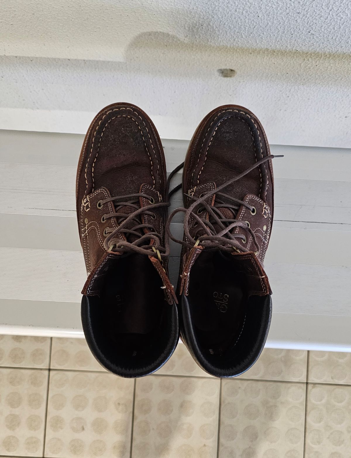 Photo by ajsoo on April 4, 2023 of the Grant Stone Field Boot in C.F. Stead Dark Burgundy Classic Kudu.