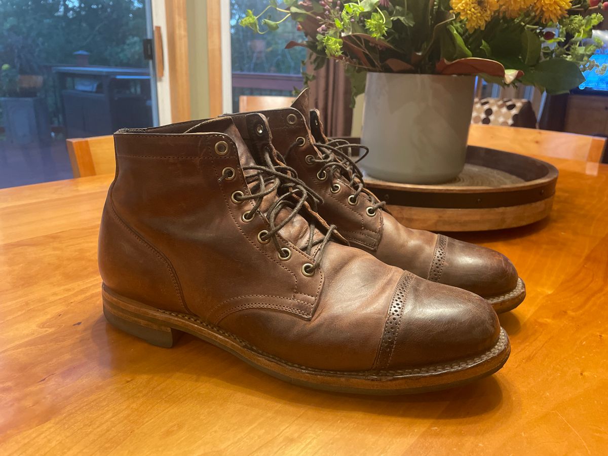 Photo by wonkytoe on October 15, 2024 of the Viberg Service Boot BCT in Horween Rowdy Dachshund.