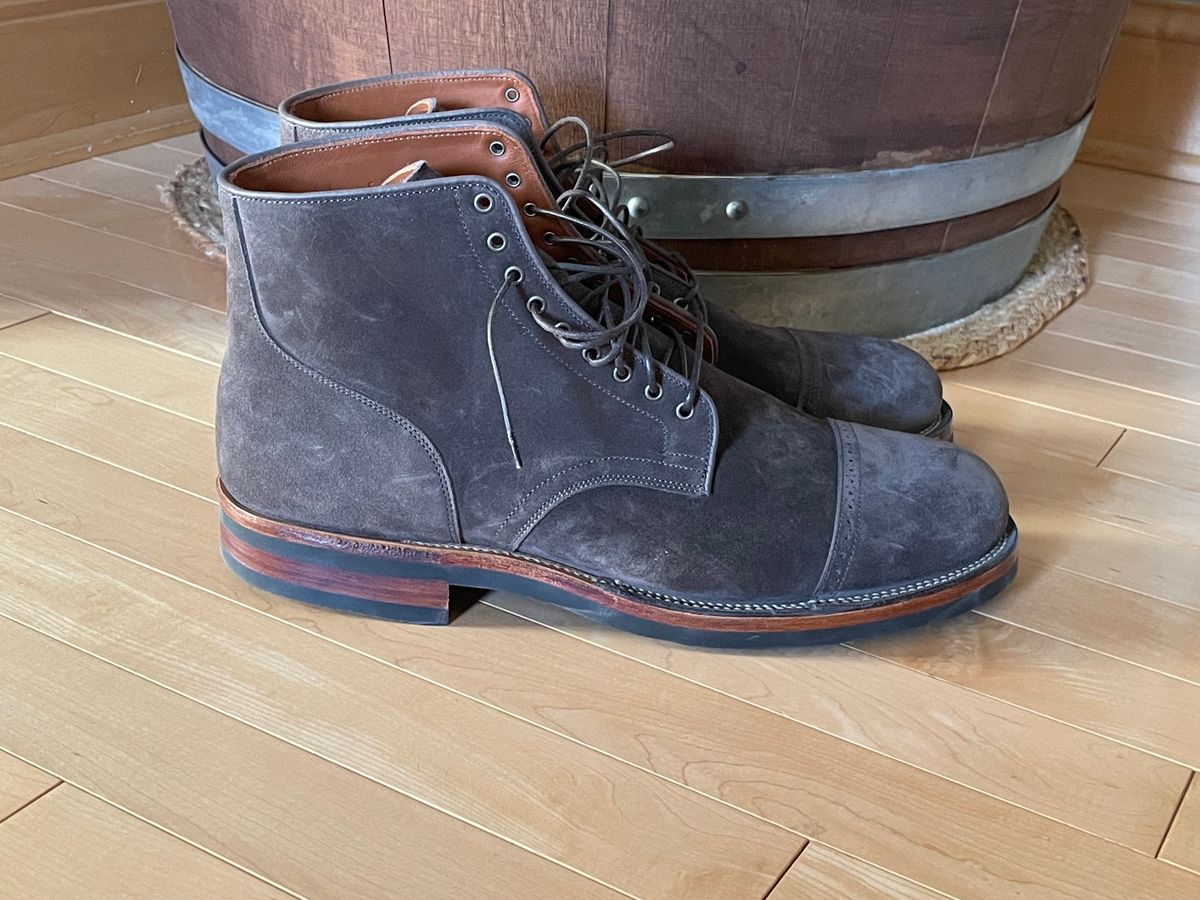 Photo by wonkytoe on October 1, 2023 of the Viberg Service Boot BCT in C.F. Stead Thyme Janus Calf Suede.