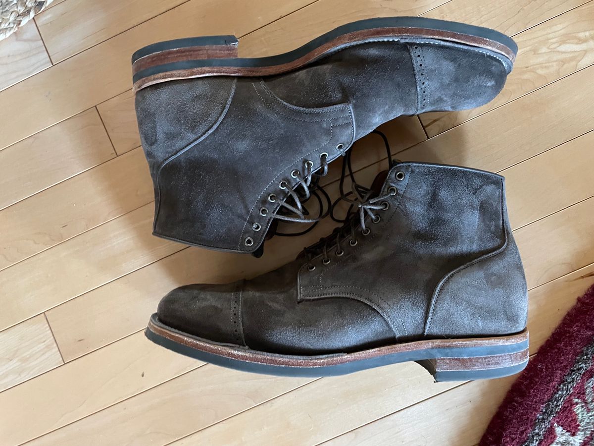 Photo by wonkytoe on February 5, 2024 of the Viberg Service Boot BCT in C.F. Stead Thyme Janus Calf Suede.