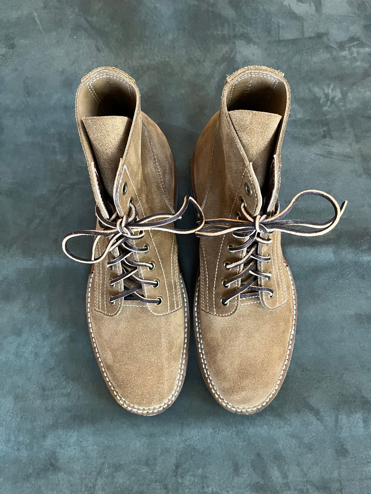 Photo by m.f.bootco on October 1, 2022 of the M.F. Boot Co Boondocker in S.B. Foot Olive Mohave.
