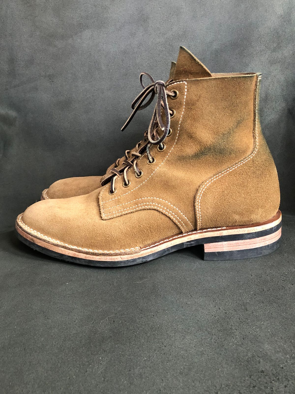 Photo by m.f.bootco on December 5, 2022 of the M.F. Boot Co Boondocker in S.B. Foot Olive Mohave.