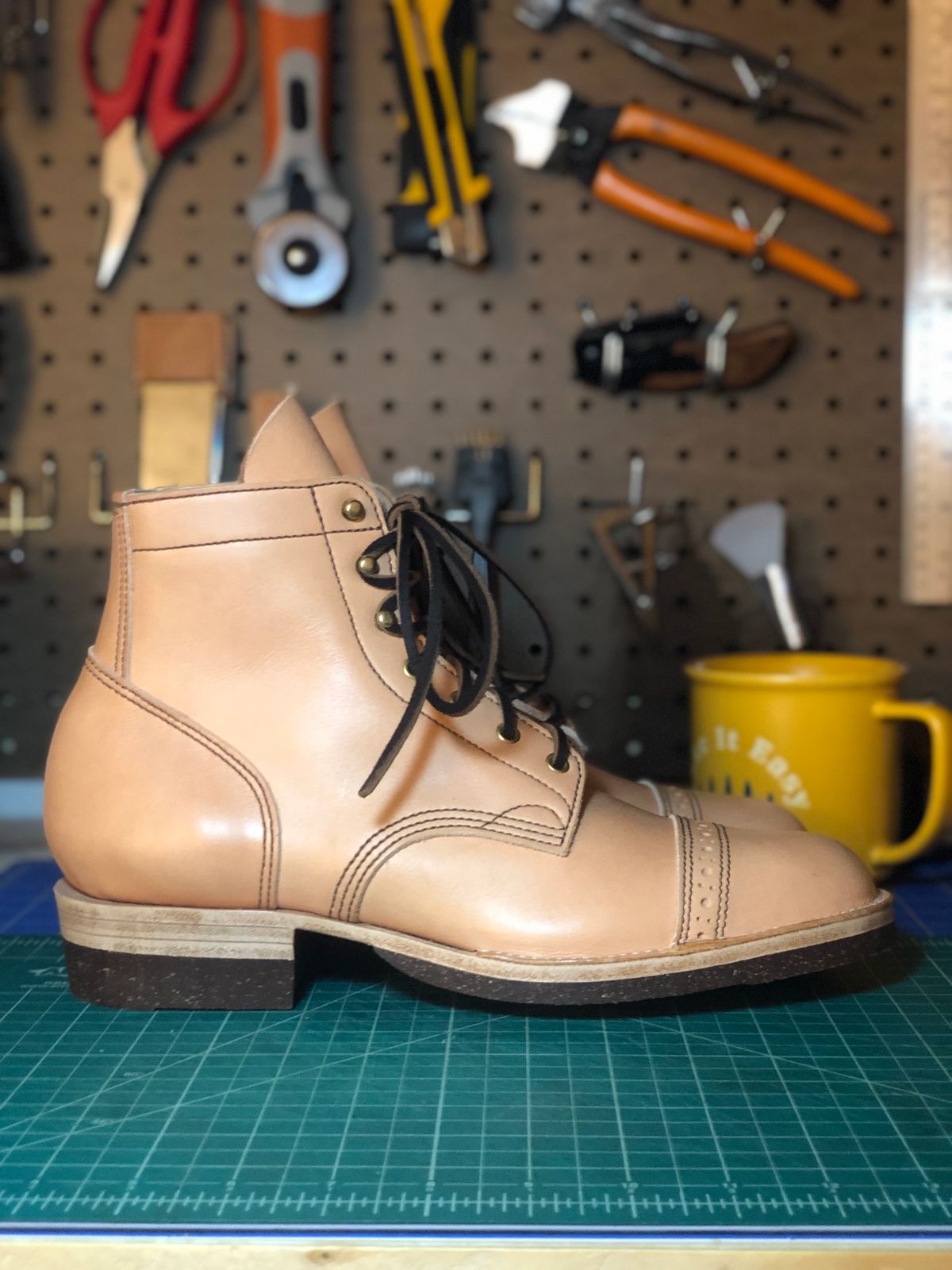 Photo by m.f.bootco on October 2, 2023 of the M.F. Boot Co Service Boot in Sepici Tumbled Waxed Natural Veg Tan.
