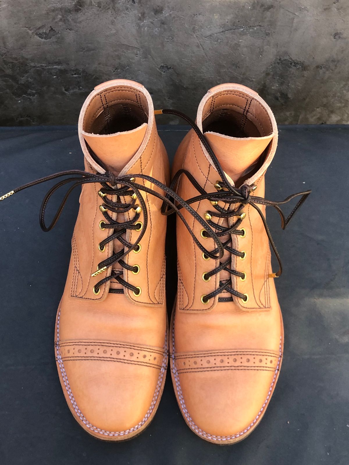 Photo by m.f.bootco on November 5, 2023 of the M.F. Boot Co Service Boot in Sepici Tumbled Waxed Natural Veg Tan.