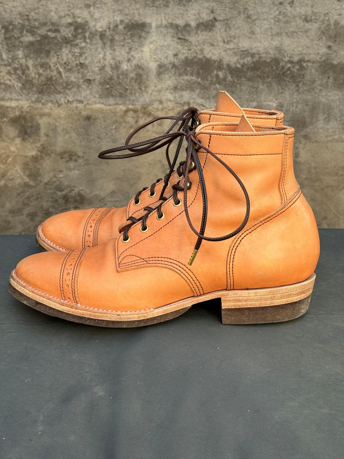 Photo by m.f.bootco on February 4, 2024 of the M.F. Boot Co Service Boot in Sepici Tumbled Waxed Natural Veg Tan.