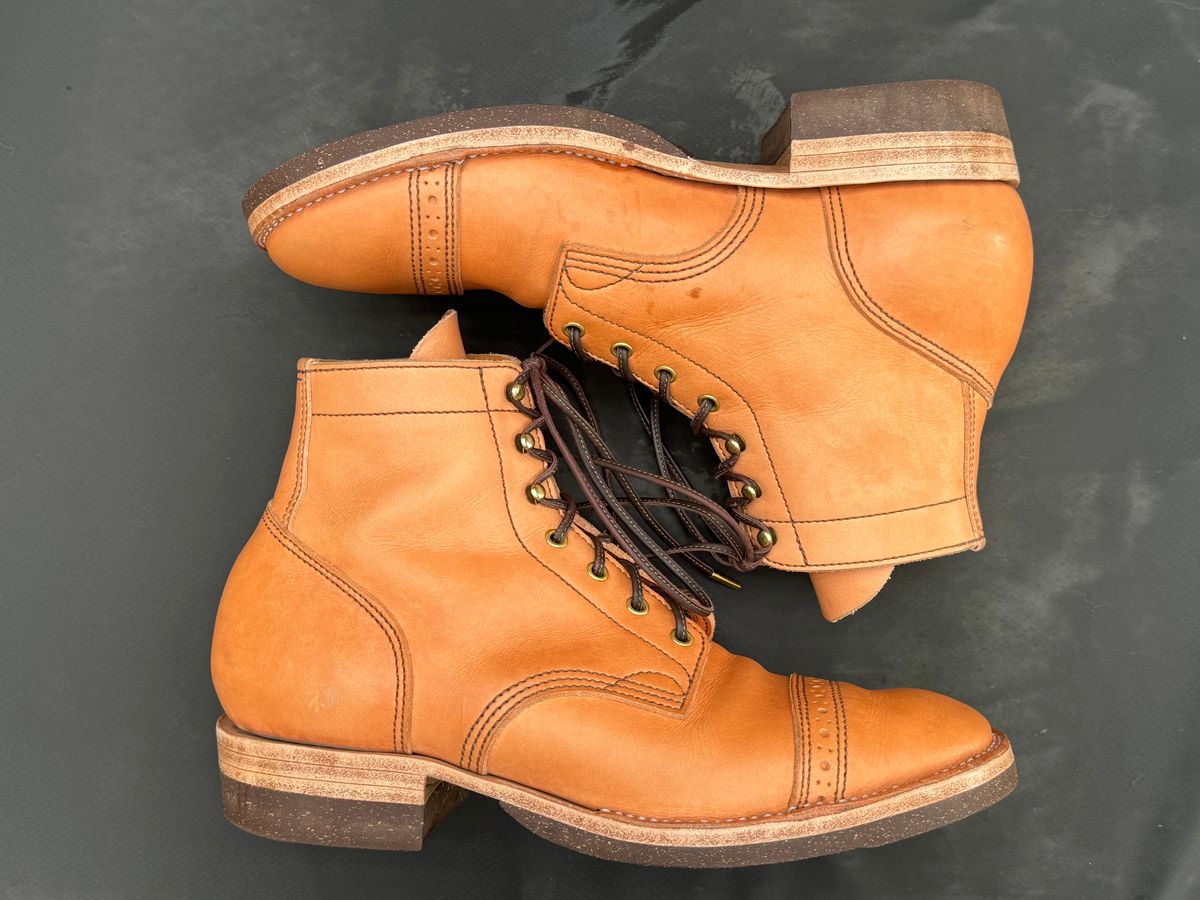 Photo by m.f.bootco on March 5, 2024 of the M.F. Boot Co Service Boot in Sepici Tumbled Waxed Natural Veg Tan.