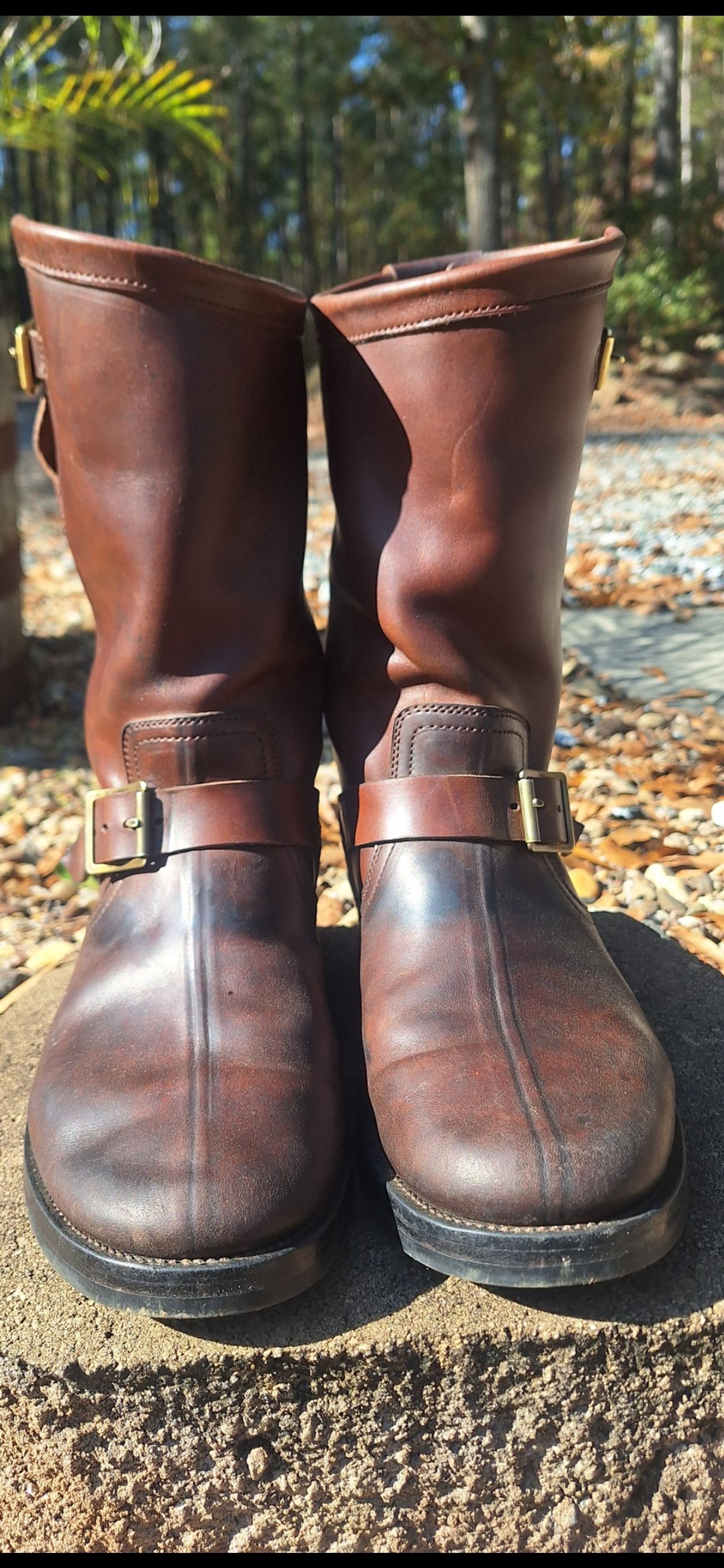 Photo by PatinaTherapist on November 2, 2025 of the Crux Deluxe Engineer in Guidi Dirty Horsebutt.