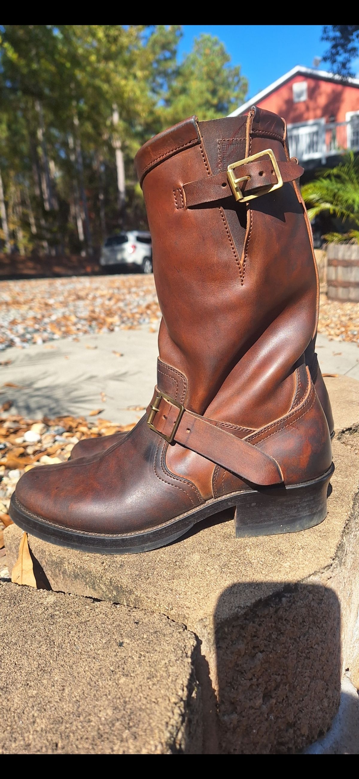 Photo by PatinaTherapist on November 2, 2025 of the Crux Deluxe Engineer in Guidi Dirty Horsebutt.