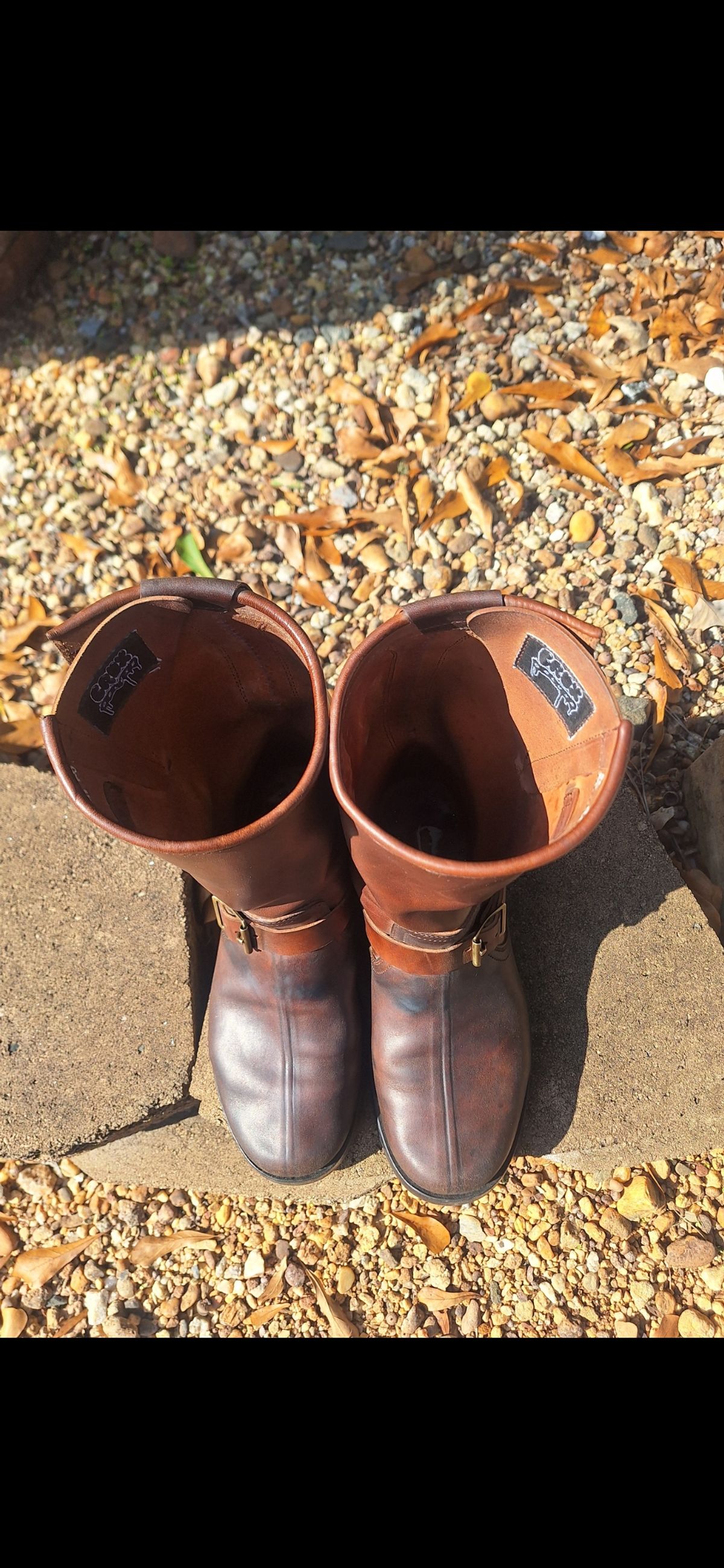 Photo by PatinaTherapist on November 2, 2025 of the Crux Deluxe Engineer in Guidi Dirty Horsebutt.