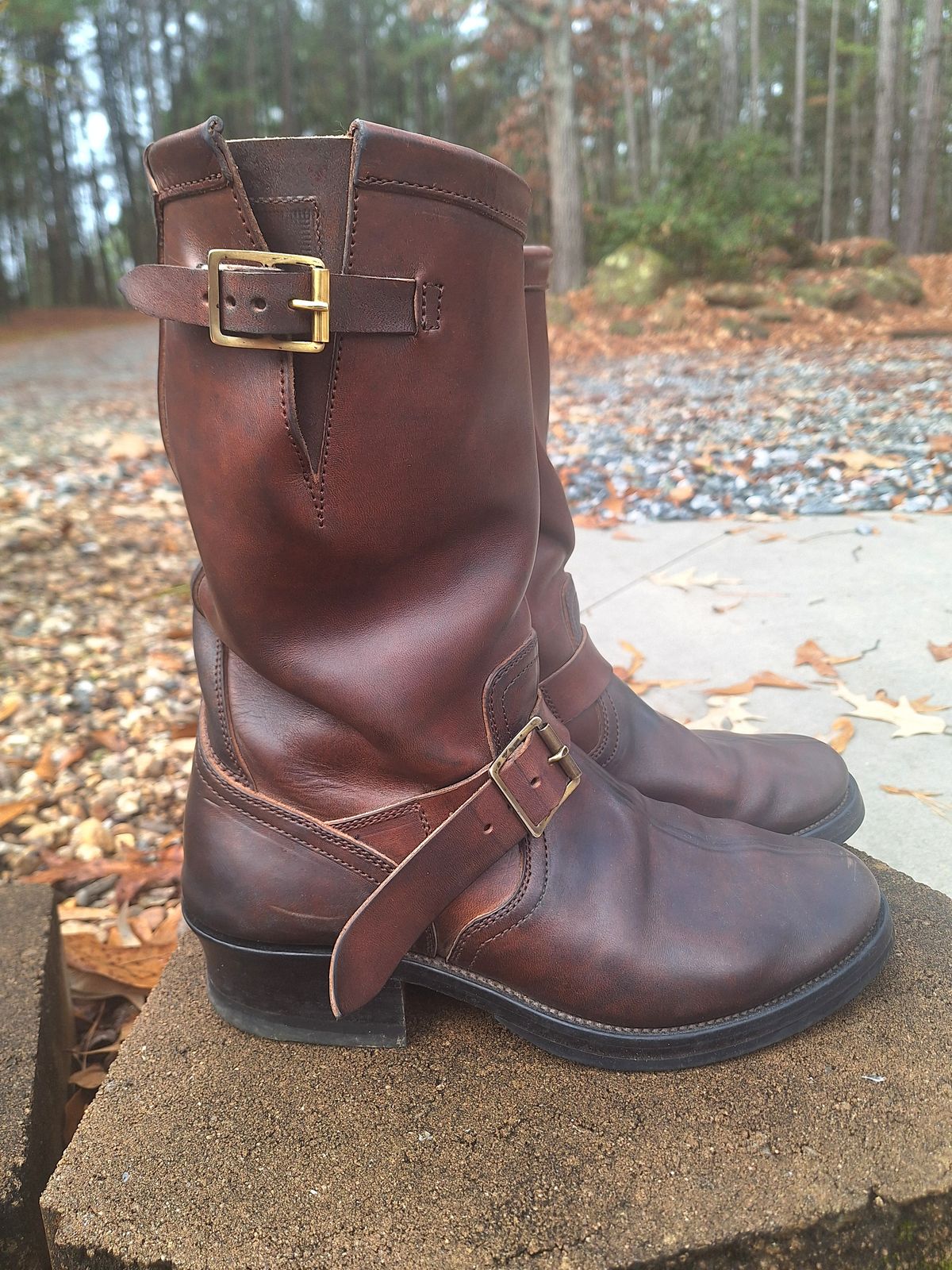 Photo by PatinaTherapist on December 3, 2025 of the Crux Deluxe Engineer in Guidi Dirty Horsebutt.