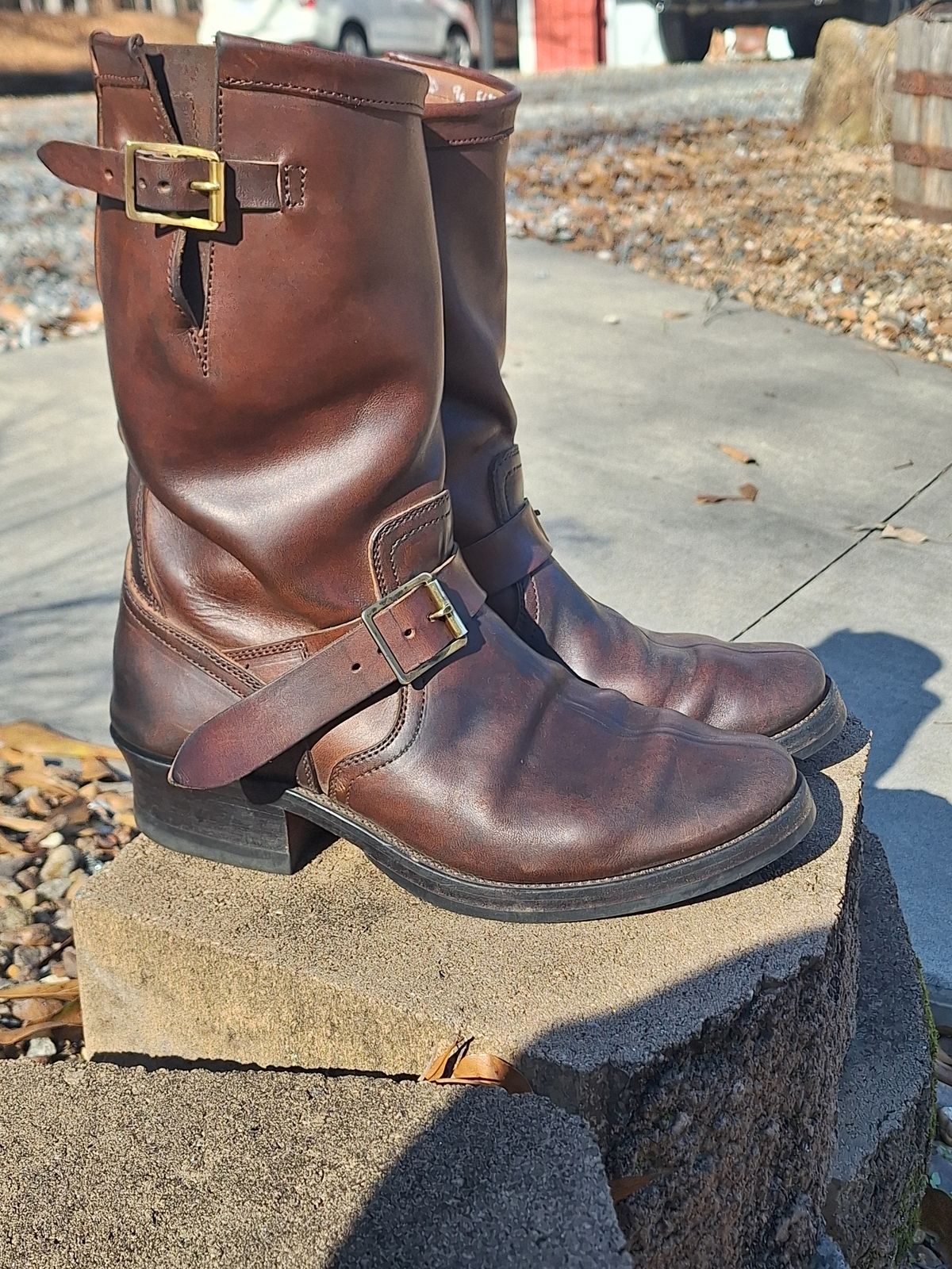 Photo by PatinaTherapist on January 4, 2026 of the Crux Deluxe Engineer in Guidi Dirty Horsebutt.