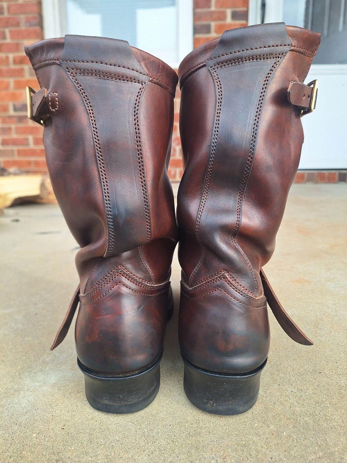 Photo by PatinaTherapist on February 3, 2026 of the Crux Deluxe Engineer in Guidi Dirty Horsebutt.