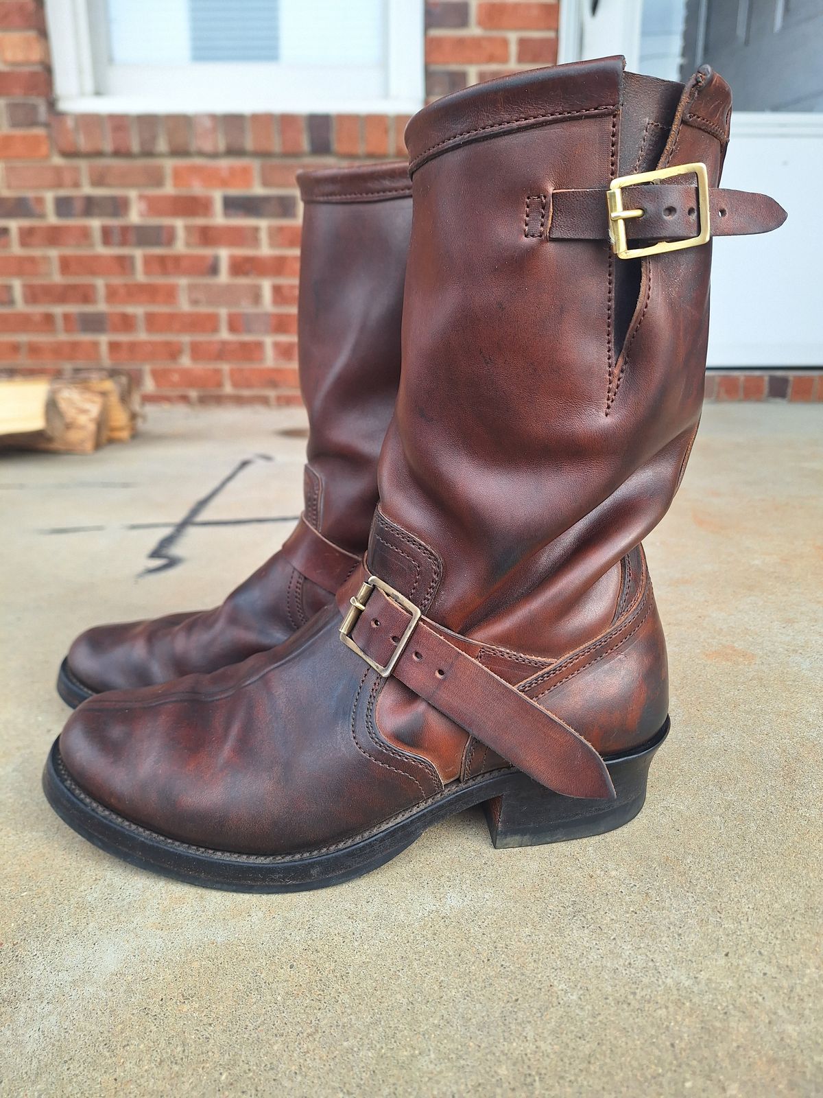 Photo by PatinaTherapist on February 3, 2026 of the Crux Deluxe Engineer in Guidi Dirty Horsebutt.