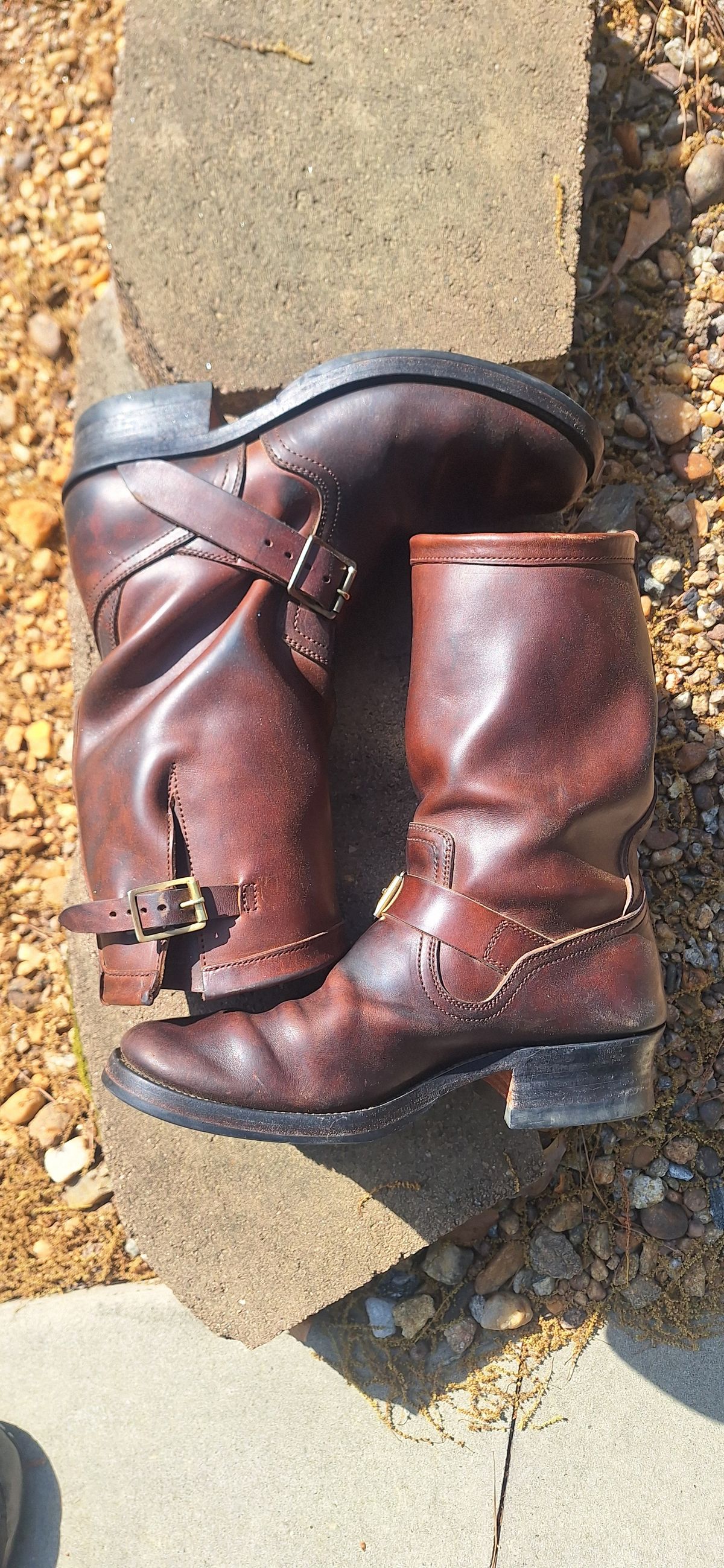 Photo by PatinaTherapist on March 30, 2026 of the Crux Deluxe Engineer in Guidi Dirty Horsebutt.