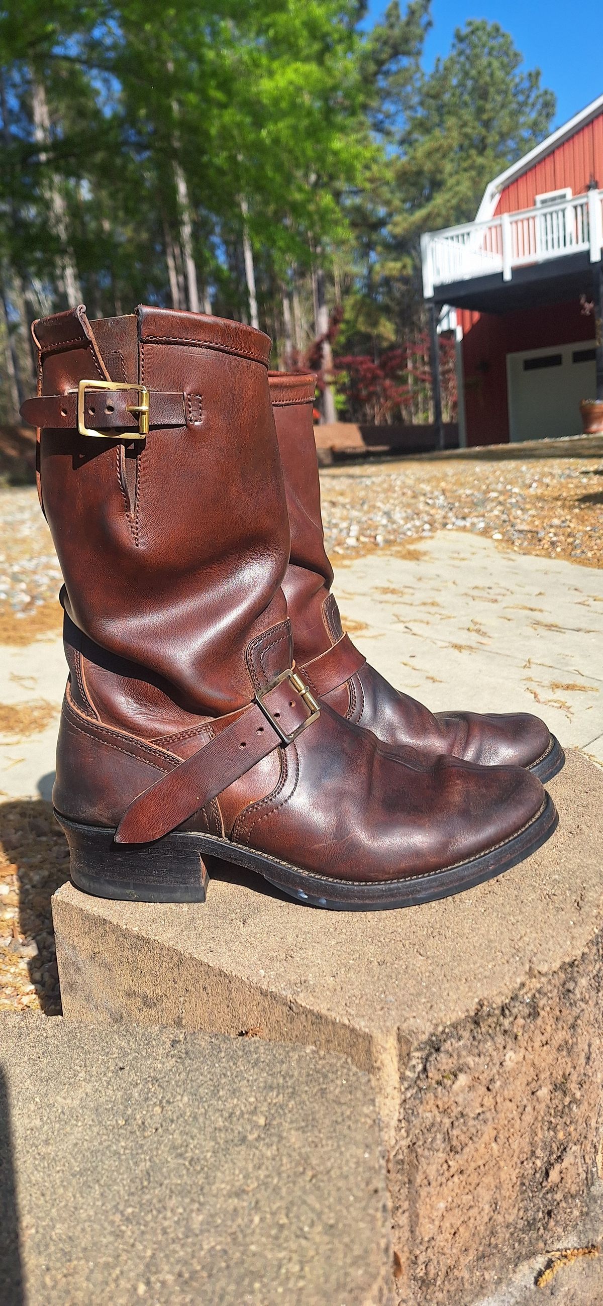 Photo by PatinaTherapist on March 30, 2026 of the Crux Deluxe Engineer in Guidi Dirty Horsebutt.