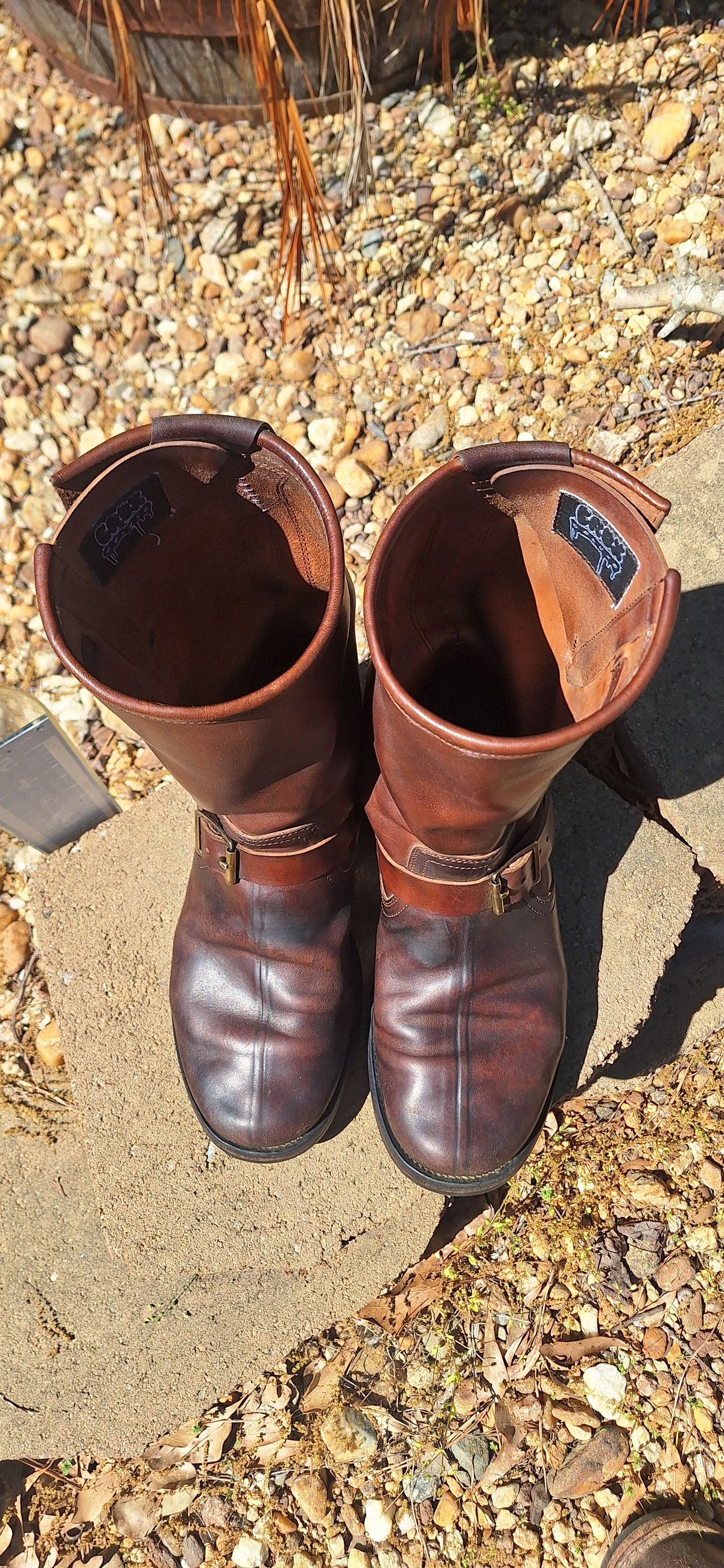 Photo by PatinaTherapist on March 29, 2026 of the Crux Deluxe Engineer in Guidi Dirty Horsebutt.