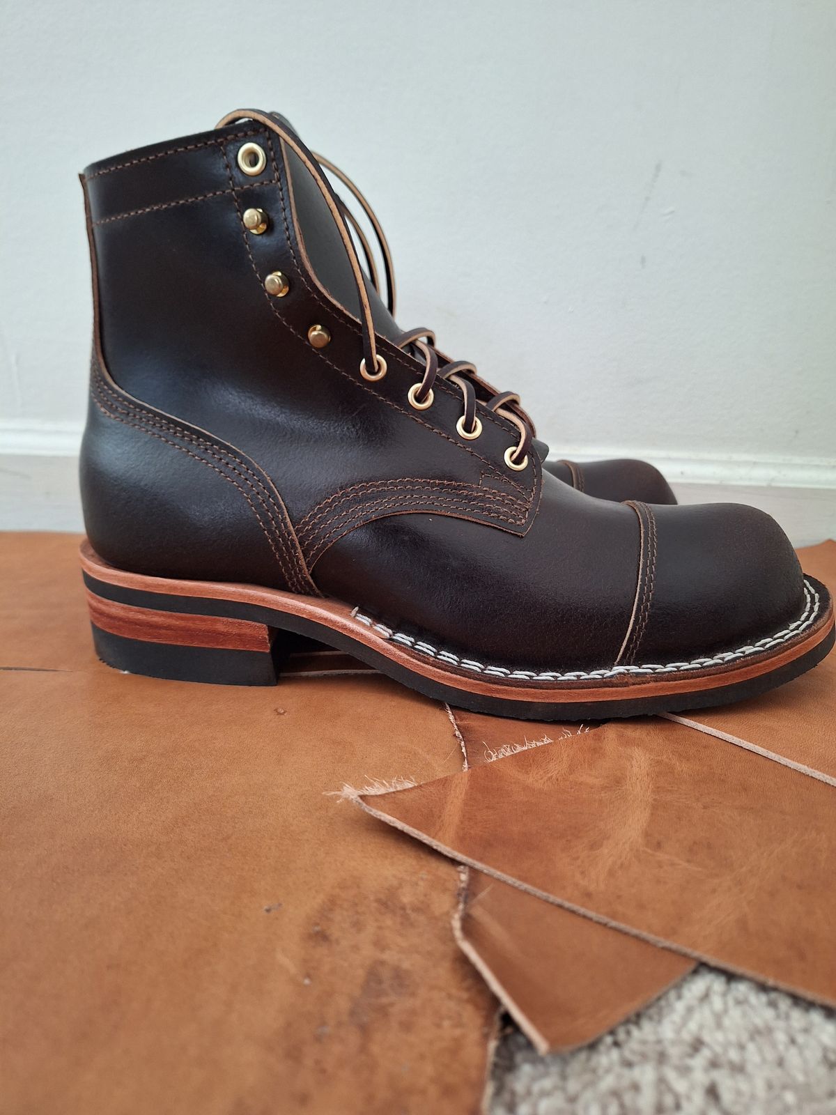 Photo by PatinaTherapist on October 1, 2023 of the Nicks Prospector in Horween Brown Waxed Flesh.