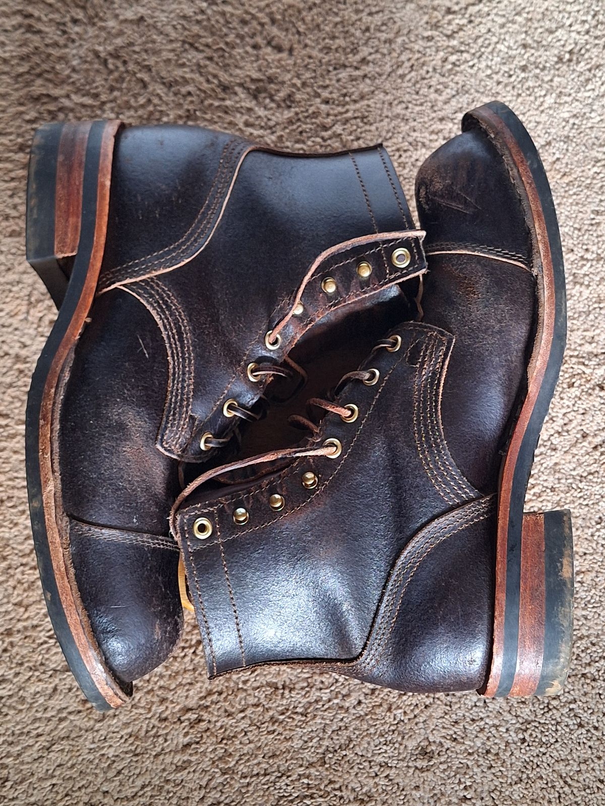 Photo by PatinaTherapist on March 4, 2024 of the Nicks Prospector in Horween Brown Waxed Flesh.