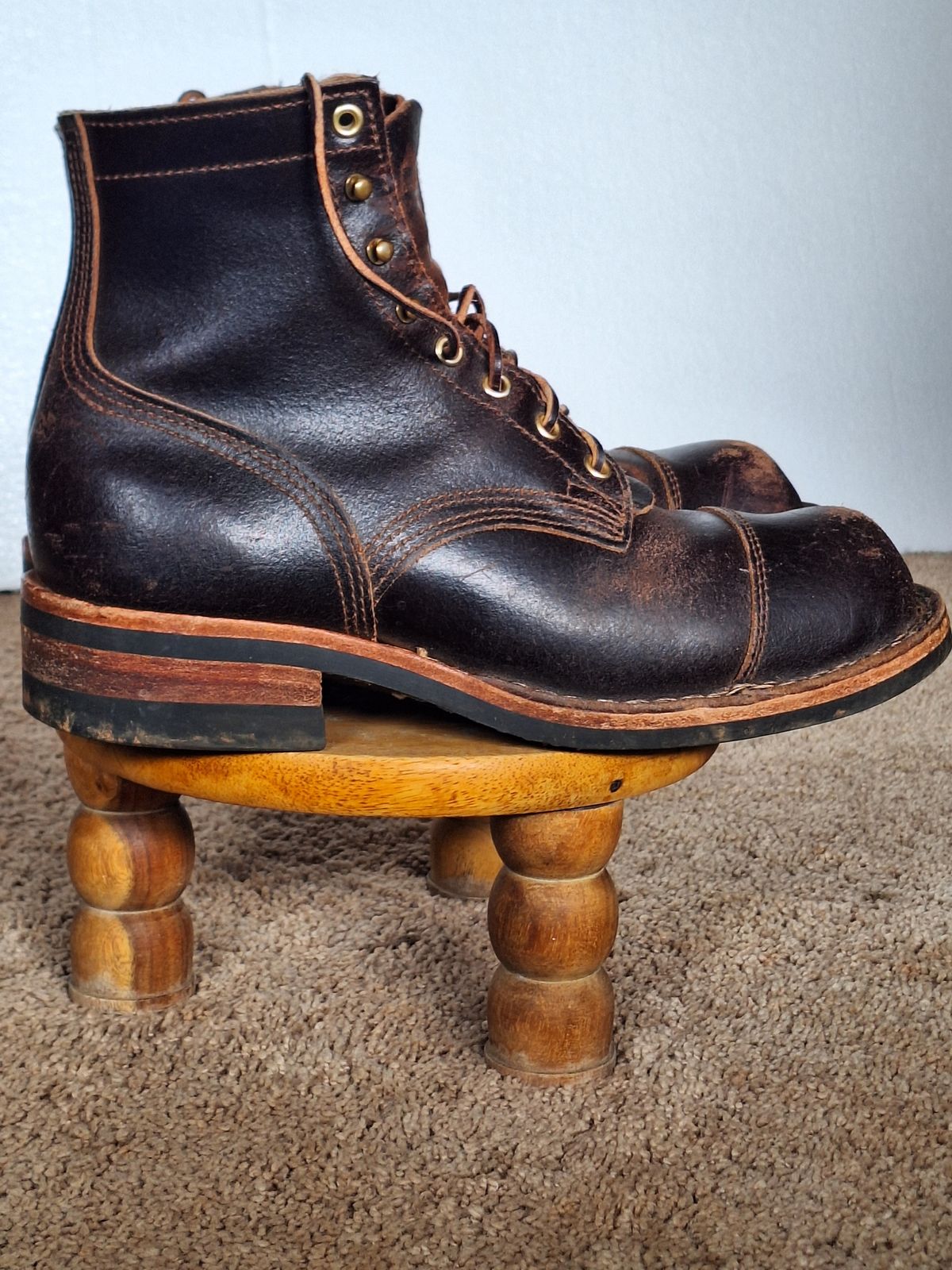 Photo by PatinaTherapist on March 4, 2024 of the Nicks Prospector in Horween Brown Waxed Flesh.