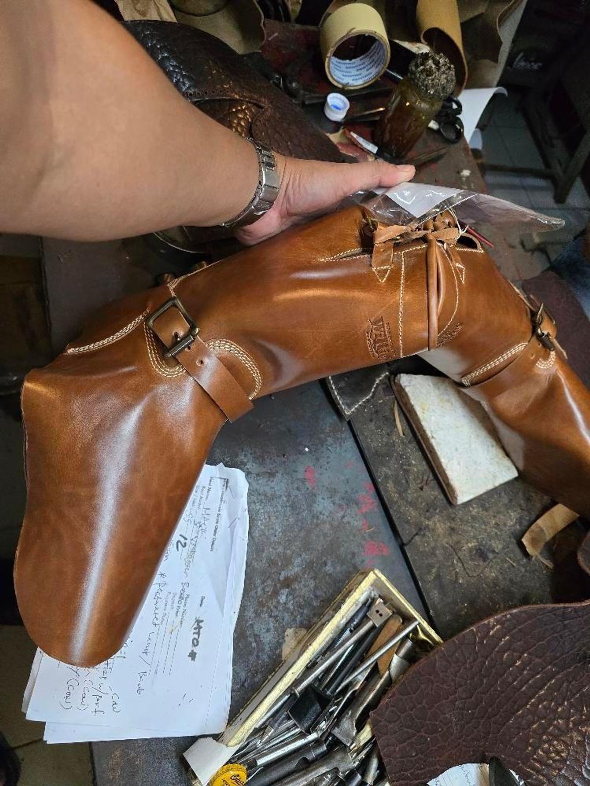 Photo by PatinaTherapist on August 22, 2024 of the Willie's Handmade Boots Engineer in Maryam Natural Horsebutt.