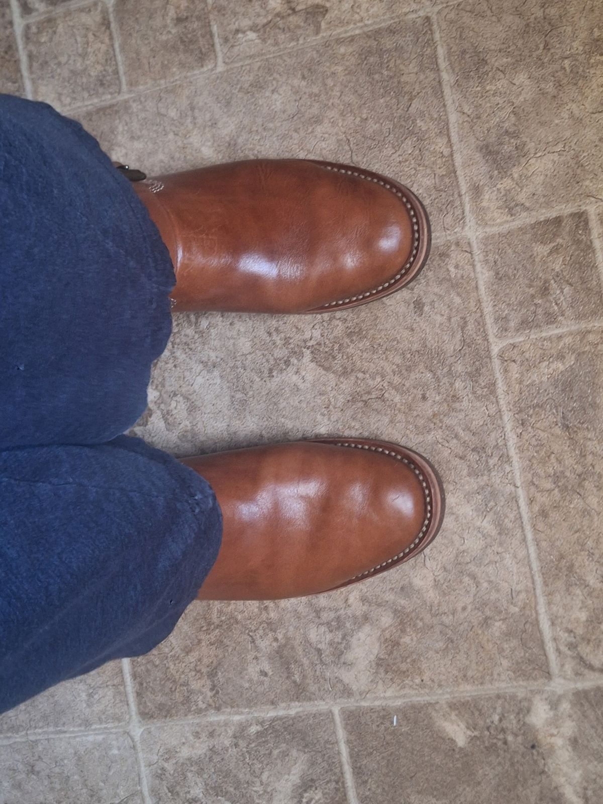 Photo by PatinaTherapist on October 16, 2024 of the Willie's Handmade Boots Engineer in Maryam Natural Horsebutt.