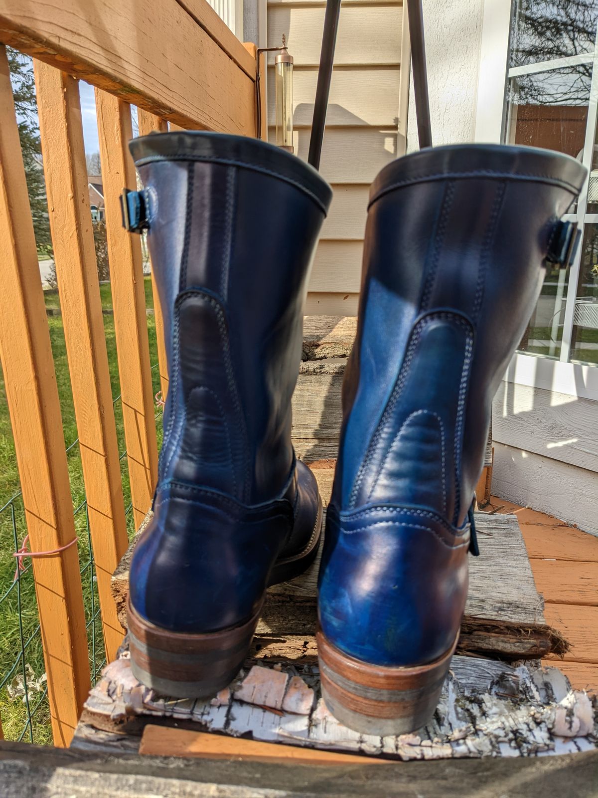 Photo by magicsun87 on December 2, 2022 of the Motor Engineer Boots in Horween Natural Chromexcel.