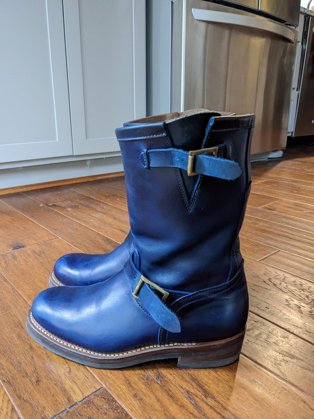 Photo by magicsun87 on January 5, 2023 of the Motor Engineer Boots in Horween Natural Chromexcel.