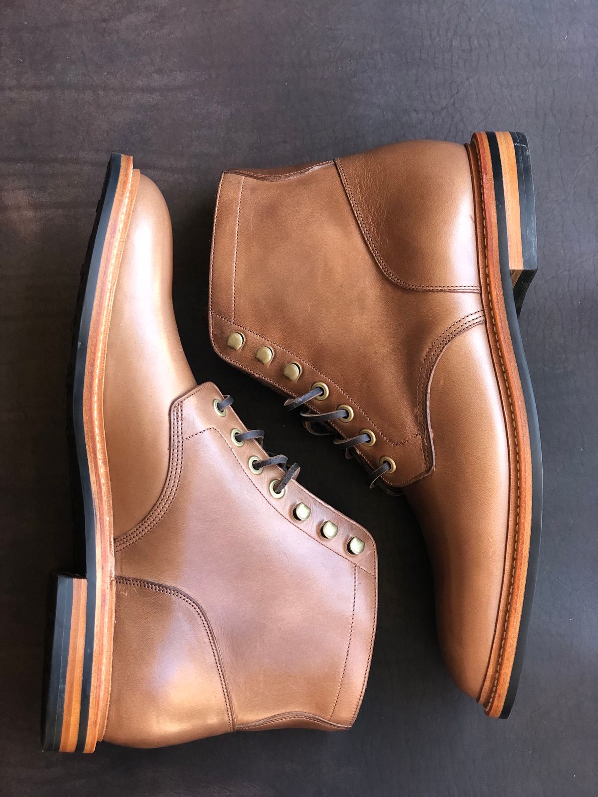 Photo by IndyBen on October 1, 2023 of the Grant Stone Diesel Boot in Horween Dune Chromexcel.