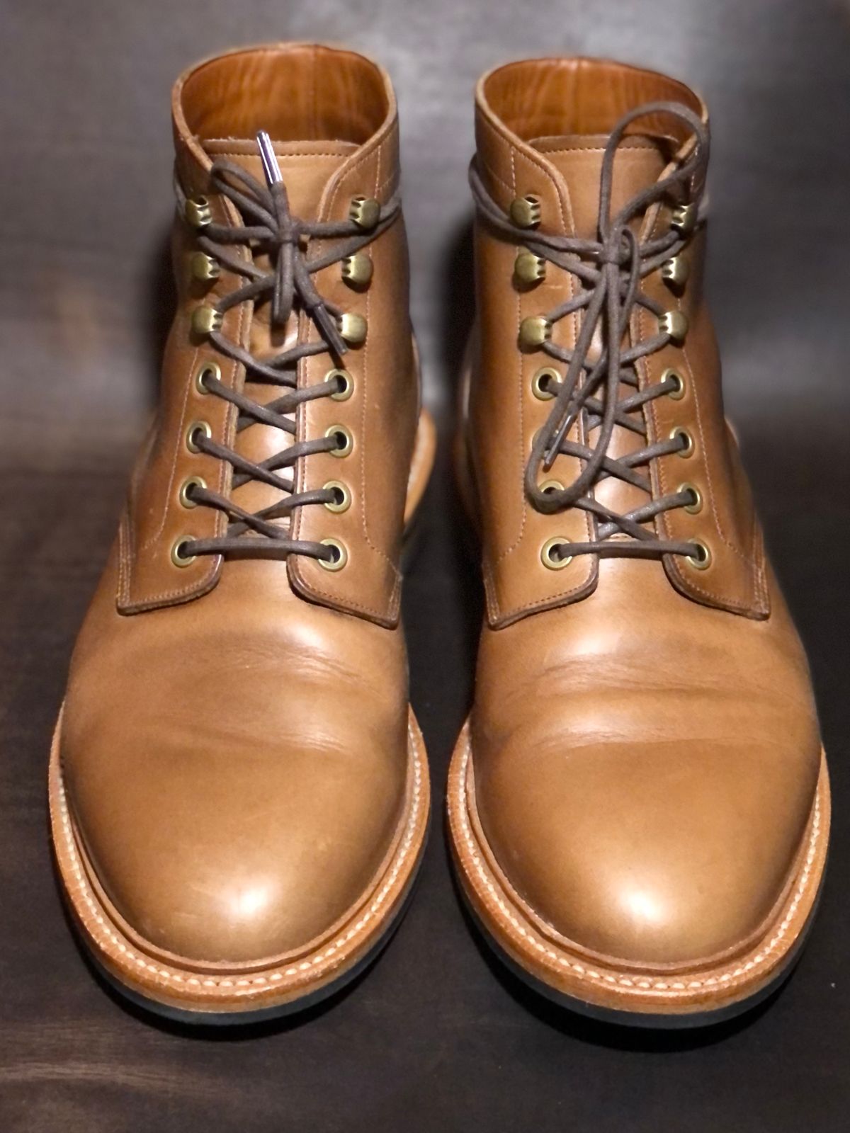 Photo by IndyBen on November 6, 2023 of the Grant Stone Diesel Boot in Horween Dune Chromexcel.