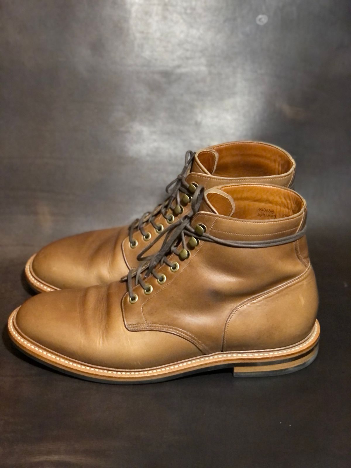 Photo by IndyBen on November 6, 2023 of the Grant Stone Diesel Boot in Horween Dune Chromexcel.