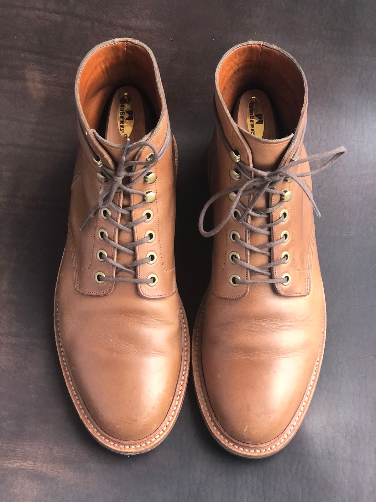 Photo by IndyBen on December 2, 2023 of the Grant Stone Diesel Boot in Horween Dune Chromexcel.