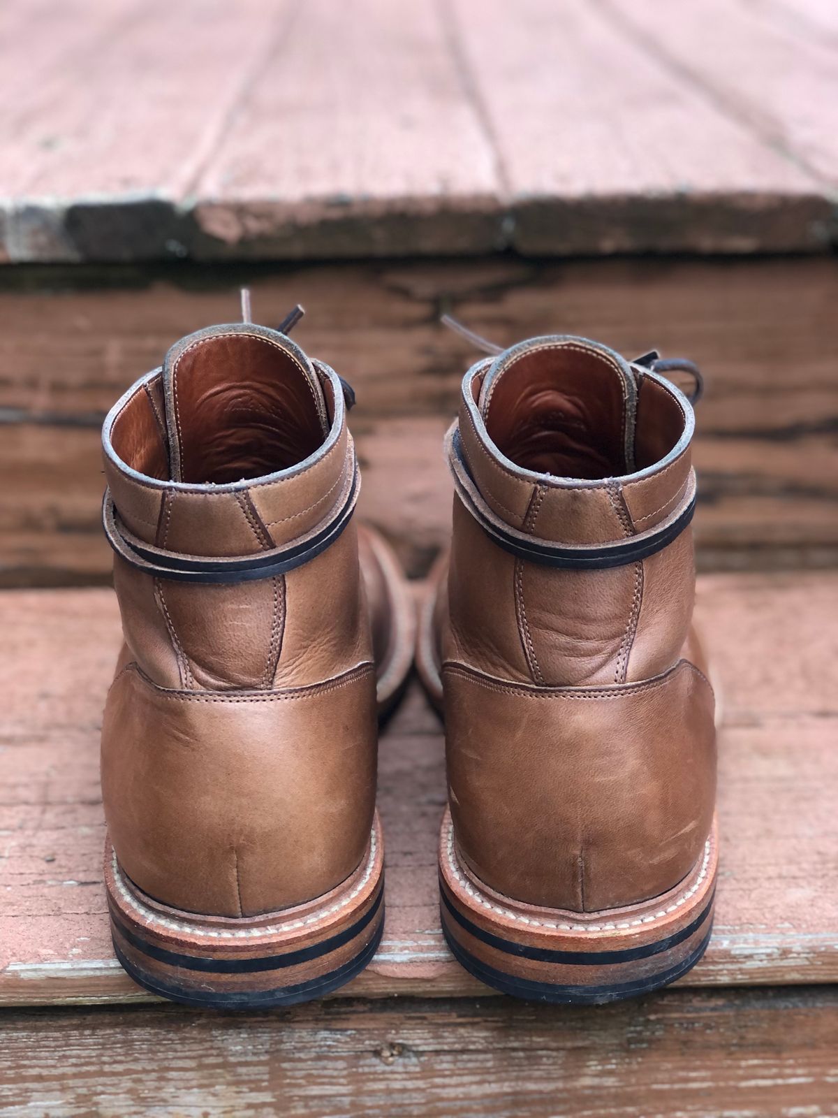 Photo by IndyBen on February 2, 2024 of the Grant Stone Diesel Boot in Horween Dune Chromexcel.