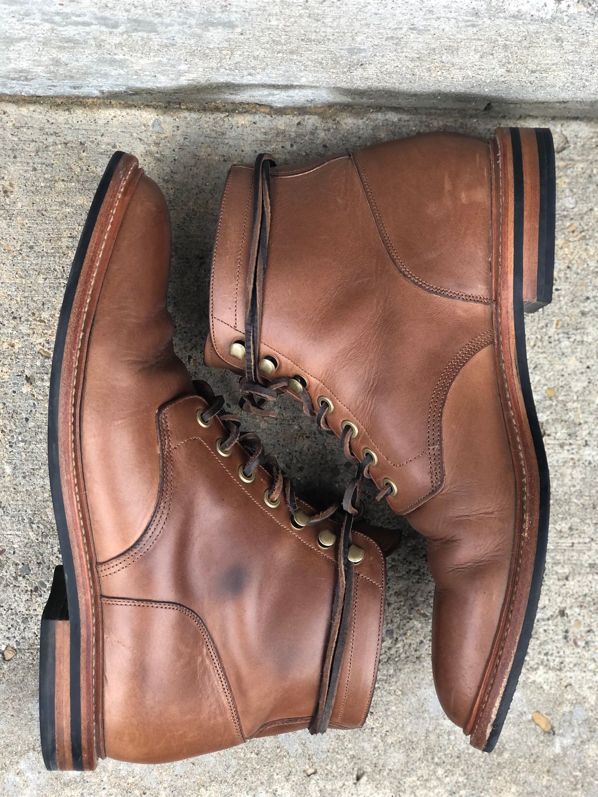 Photo by IndyBen on March 5, 2024 of the Grant Stone Diesel Boot in Horween Dune Chromexcel.