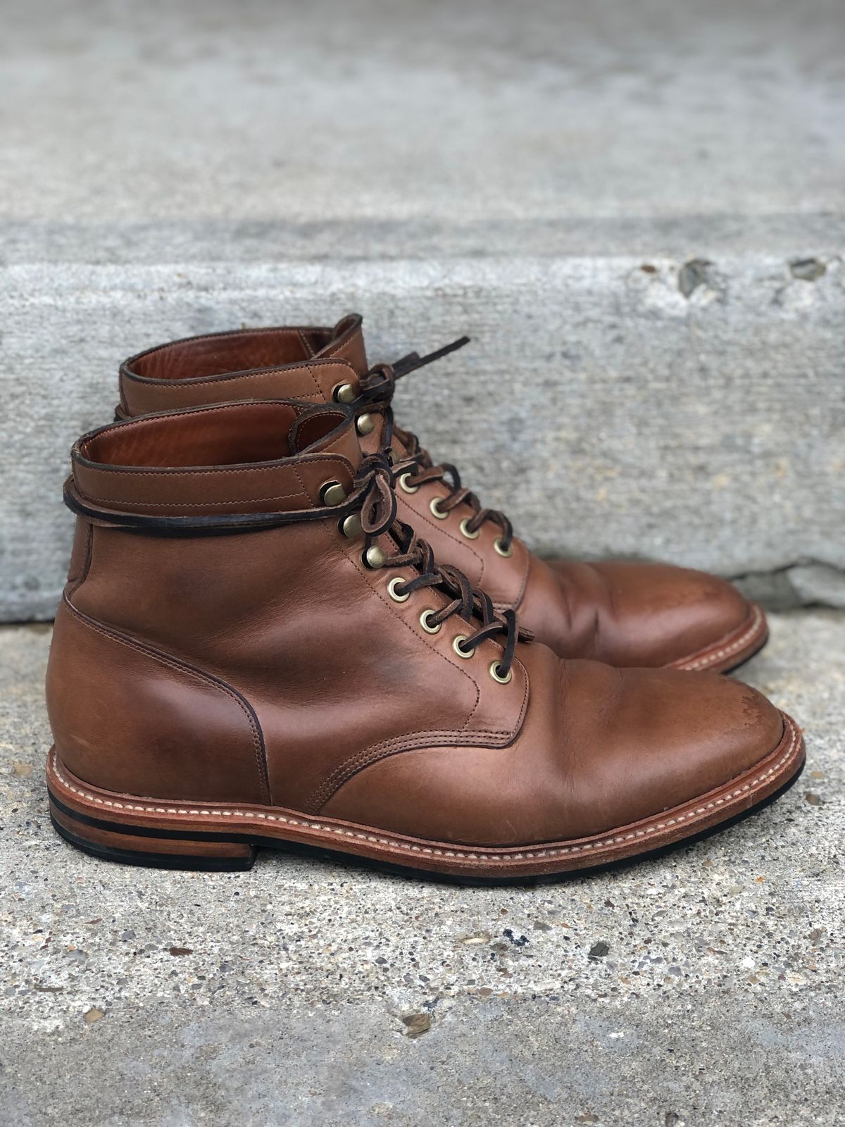 Photo by IndyBen on March 5, 2024 of the Grant Stone Diesel Boot in Horween Dune Chromexcel.