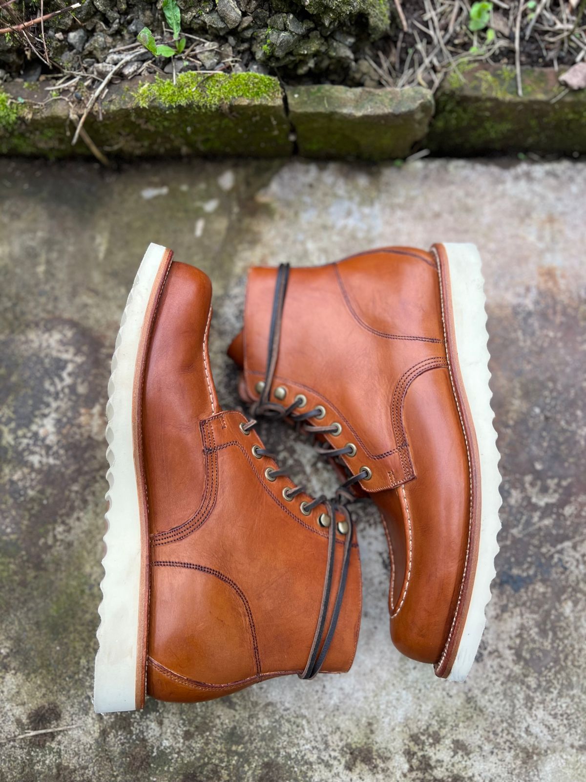 Photo by IndyBen on October 5, 2025 of the Grant Stone Brass Boot in Badalassi Carlo Saddle Tan Minerva.