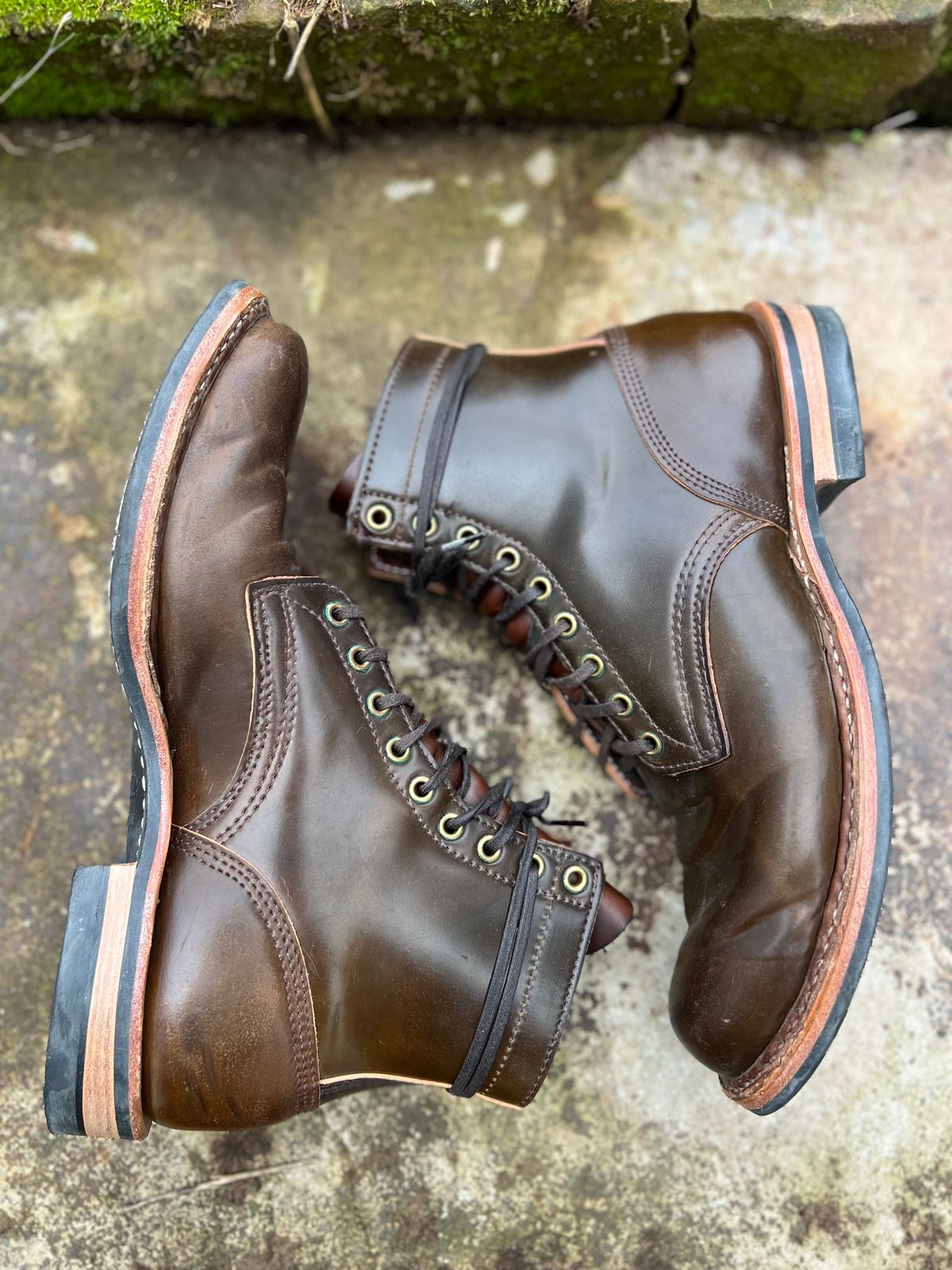 Photo by IndyBen on October 5, 2025 of the White's 350 Cruiser in Horween Brown Shell Cordovan.