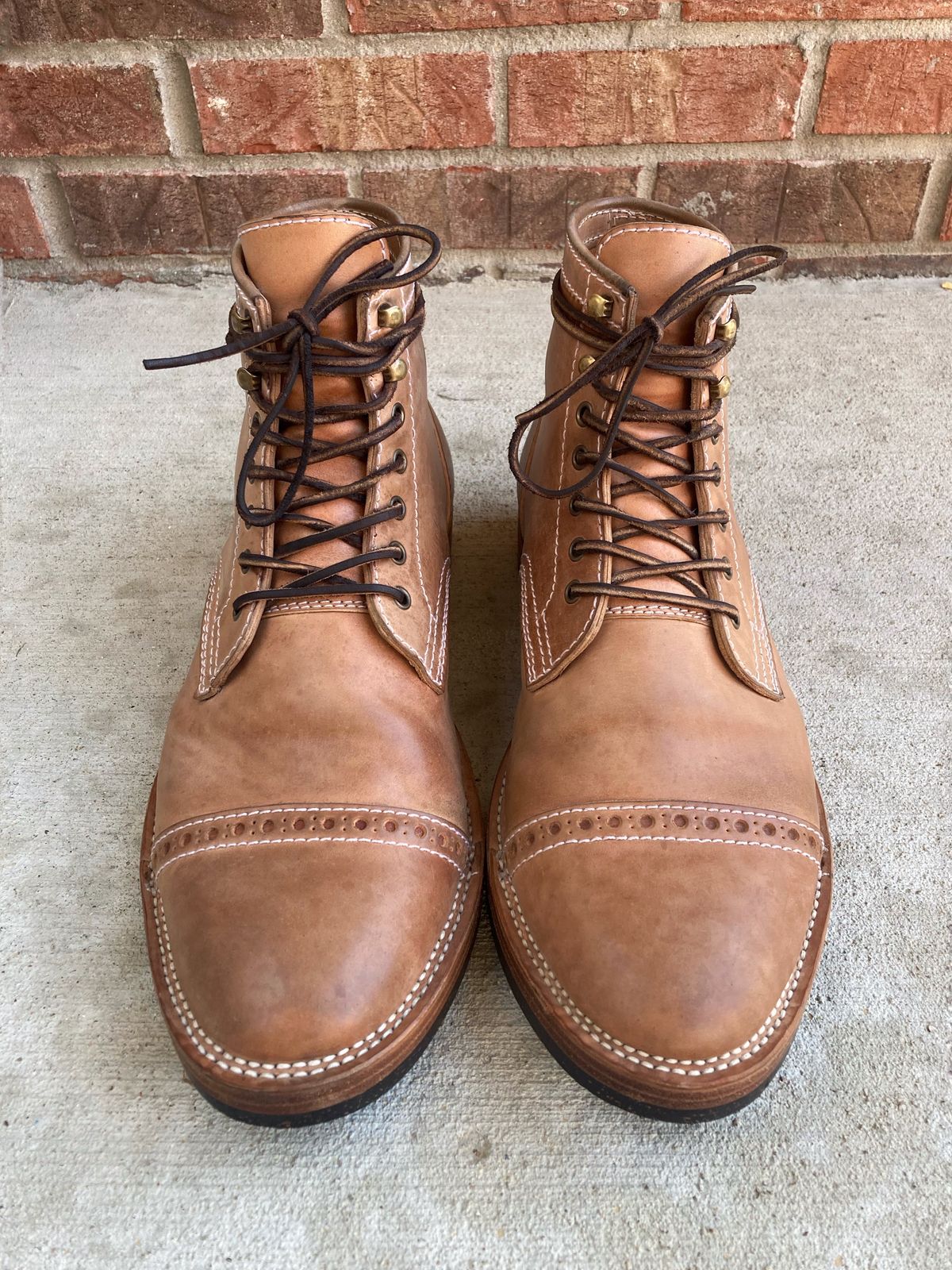 Photo by IndyBen on November 2, 2022 of the Santalum Milestone Service Boot in Conceria Cloe Crust Shell Cordovan.