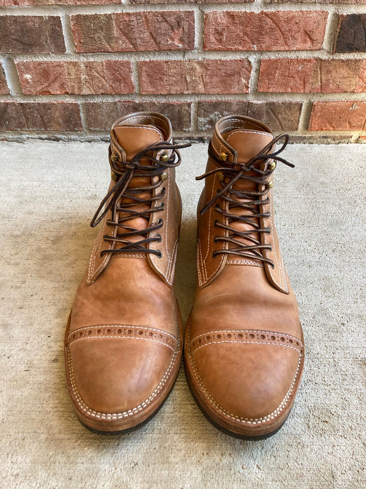 Photo by IndyBen on December 4, 2022 of the Santalum Milestone Service Boot in Conceria Cloe Crust Shell Cordovan.