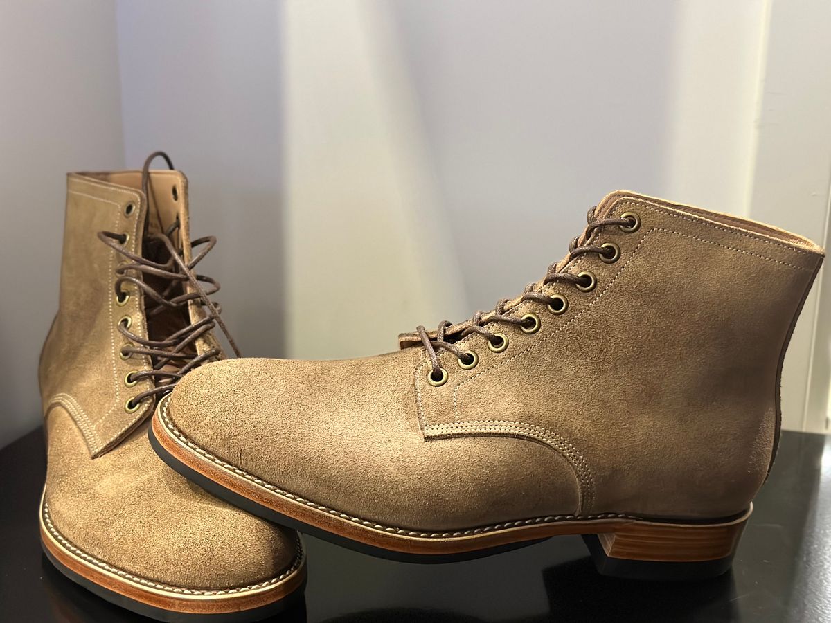 Photo by elkonelmstreet on October 4, 2023 of the Onderhoud SPL02 in Horween Marine Field Roughout.