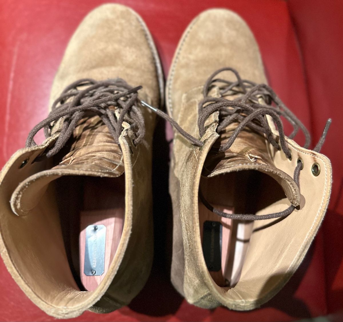 Photo by elkonelmstreet on November 5, 2023 of the Onderhoud SPL02 in Horween Marine Field Roughout.